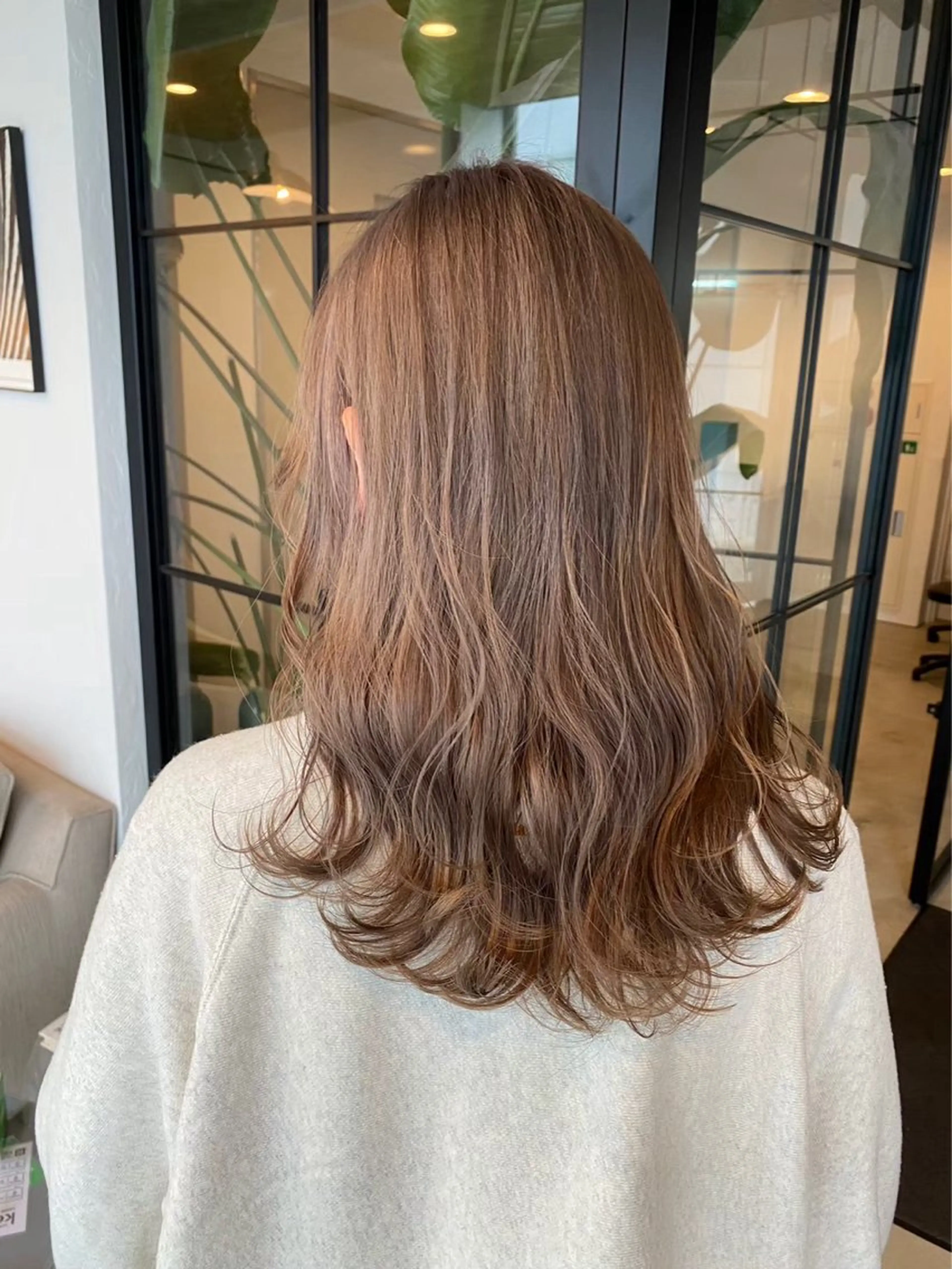 セミロング ヘアカラー トリートメント ベージュカラー/新潟 オリーブ/落合優吾のヘアスタイル