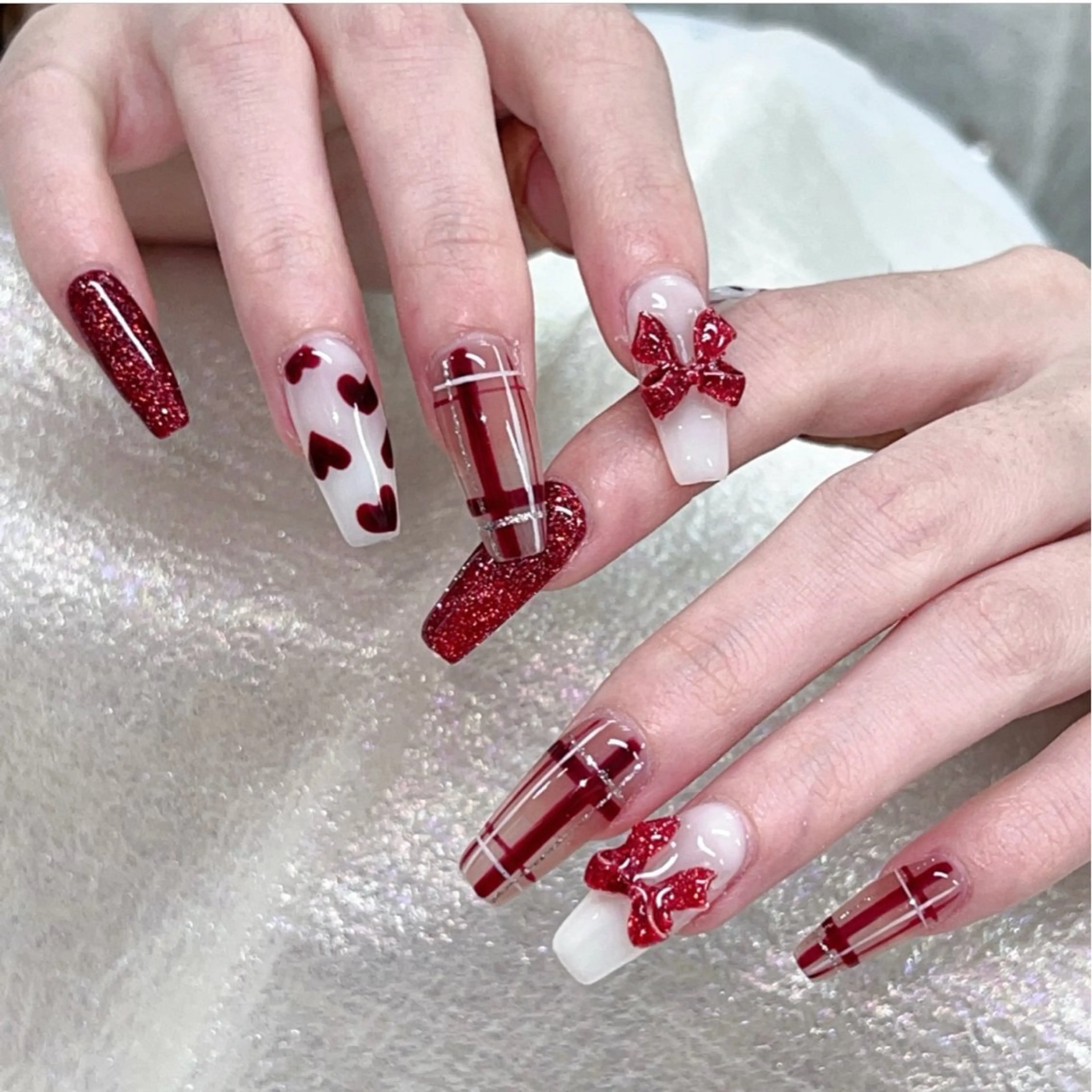 ネイル アートネイル シンプルネイル ストーンネイル ain nailのネイルデザイン