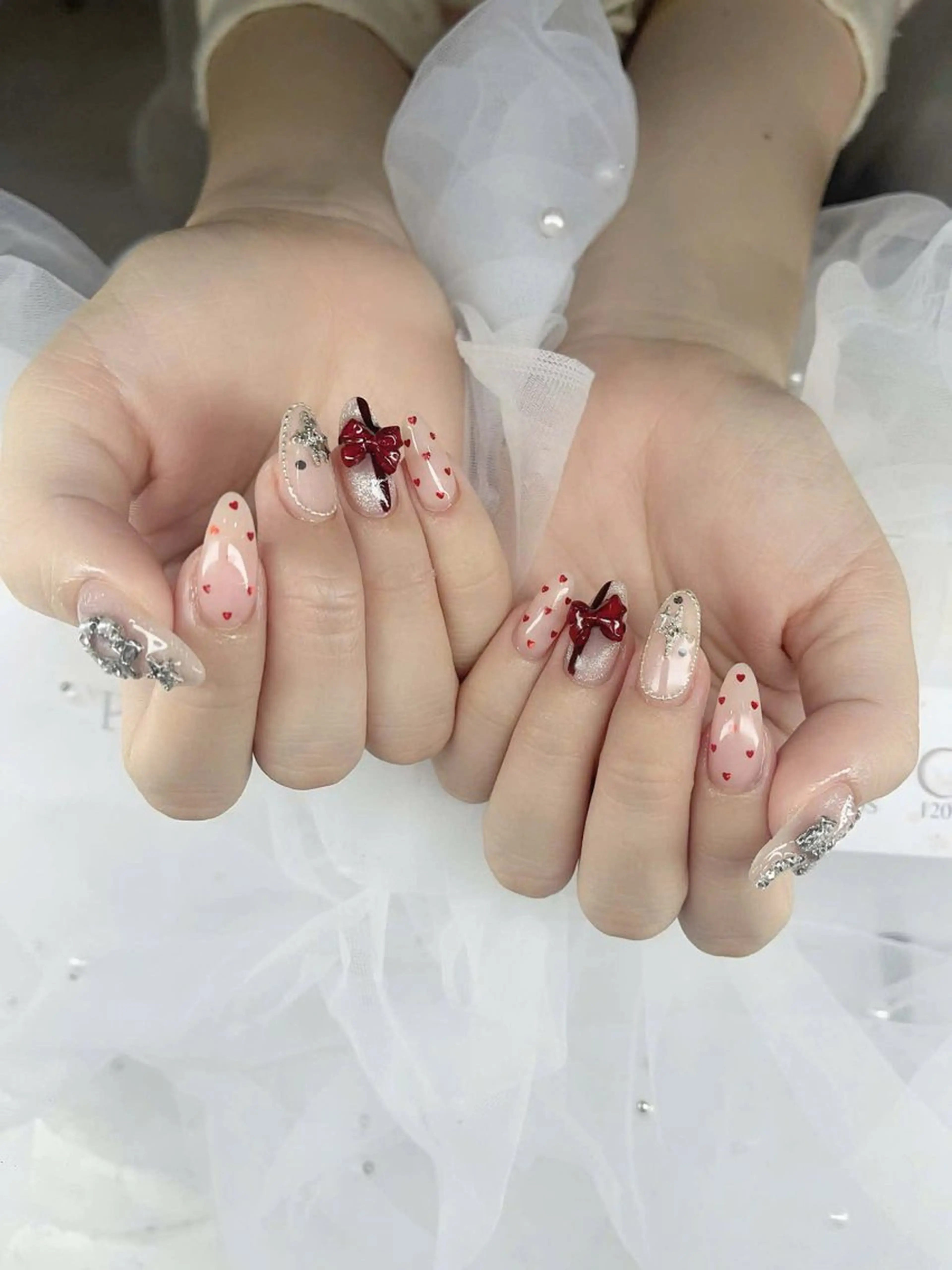 ネイル アニマル柄 オーロラネイル チークネイル フラッシュネイル ジェルネイル ハンドネイル Lyna 池袋のネイルデザイン