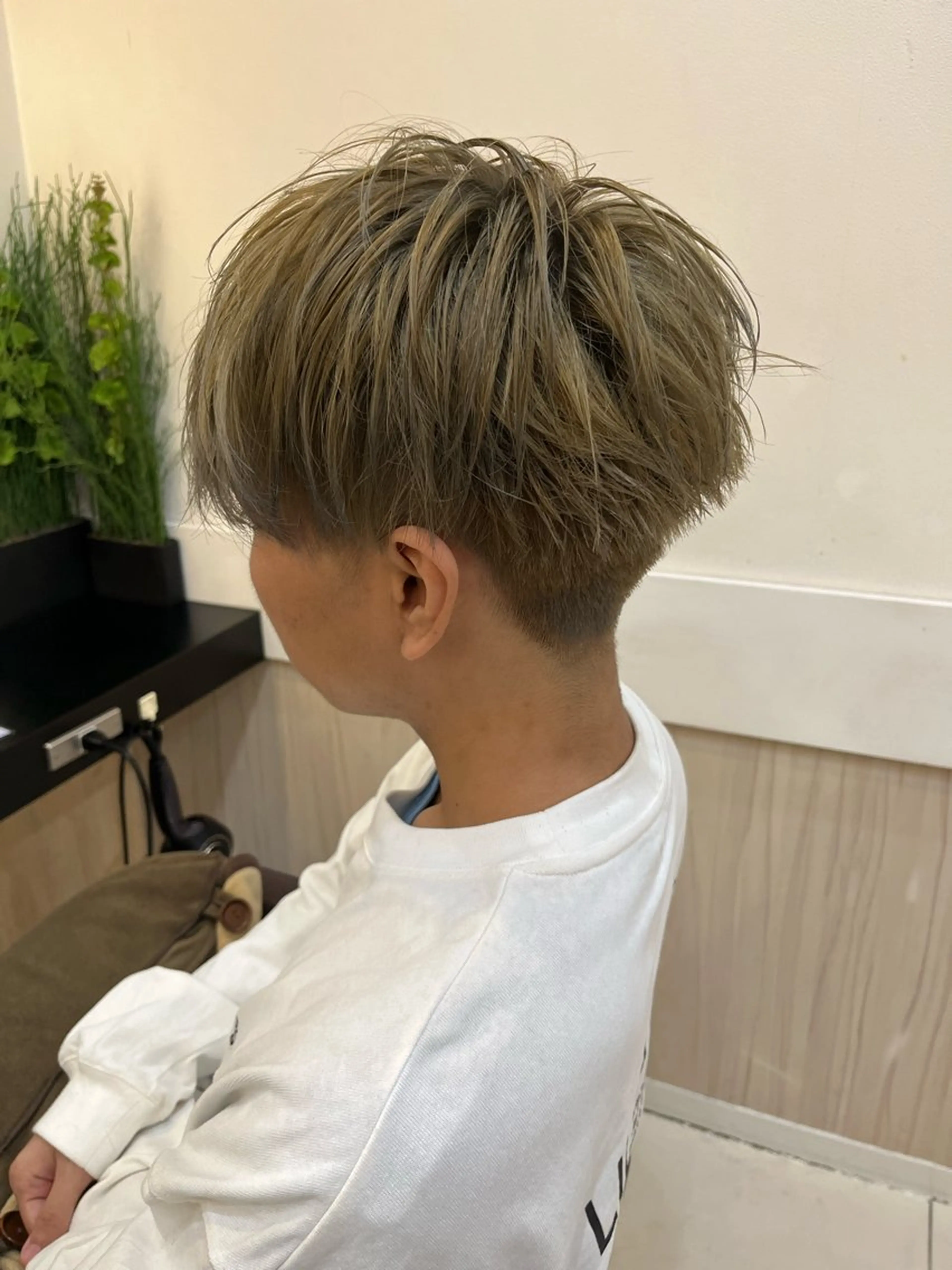 ショート カラー メンズ ヘアカラー トータルビューティー K:R鶴川のヘアスタイル