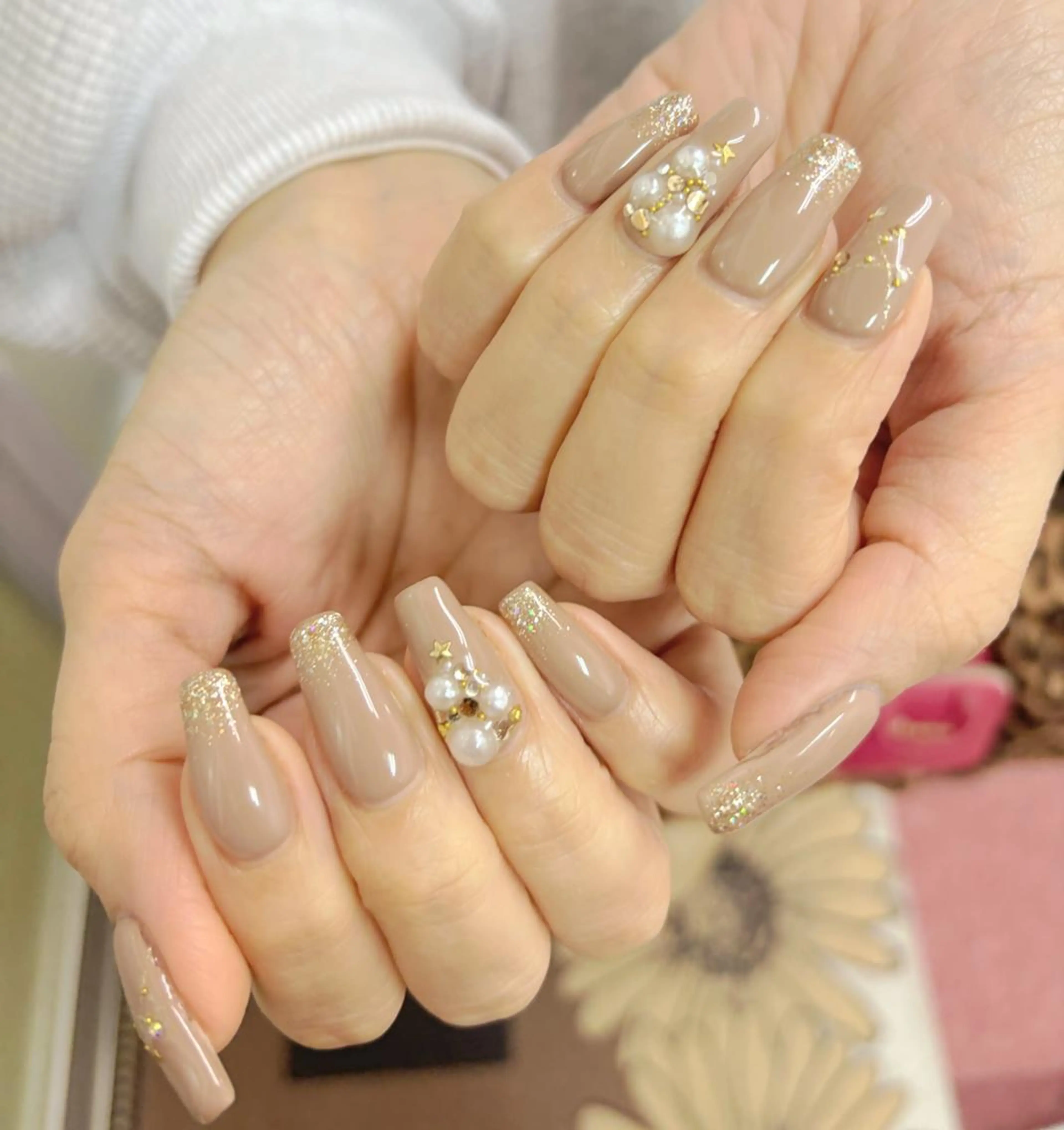 ネイル オーロラネイル チークネイル 長さ出し フットネイル フレンチネイル ハンドネイル リラネイル Aikenのネイルデザイン