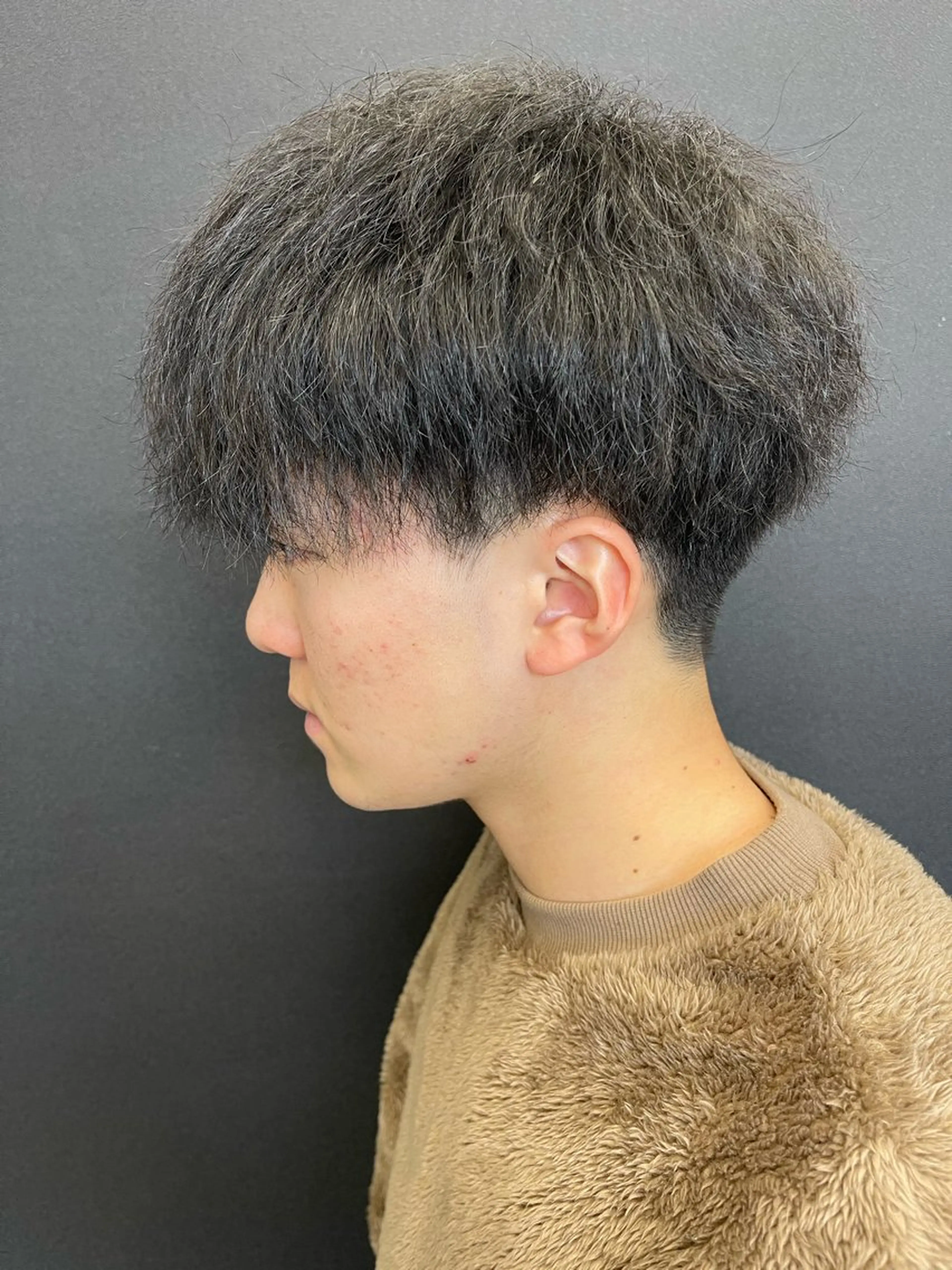 ショート パーマ メンズ メンズパーマ メンズツイストパーマ ツイストパーマ カット パーマ トリートメント beautystadium529所属・高橋 裕利のヘアスタイル