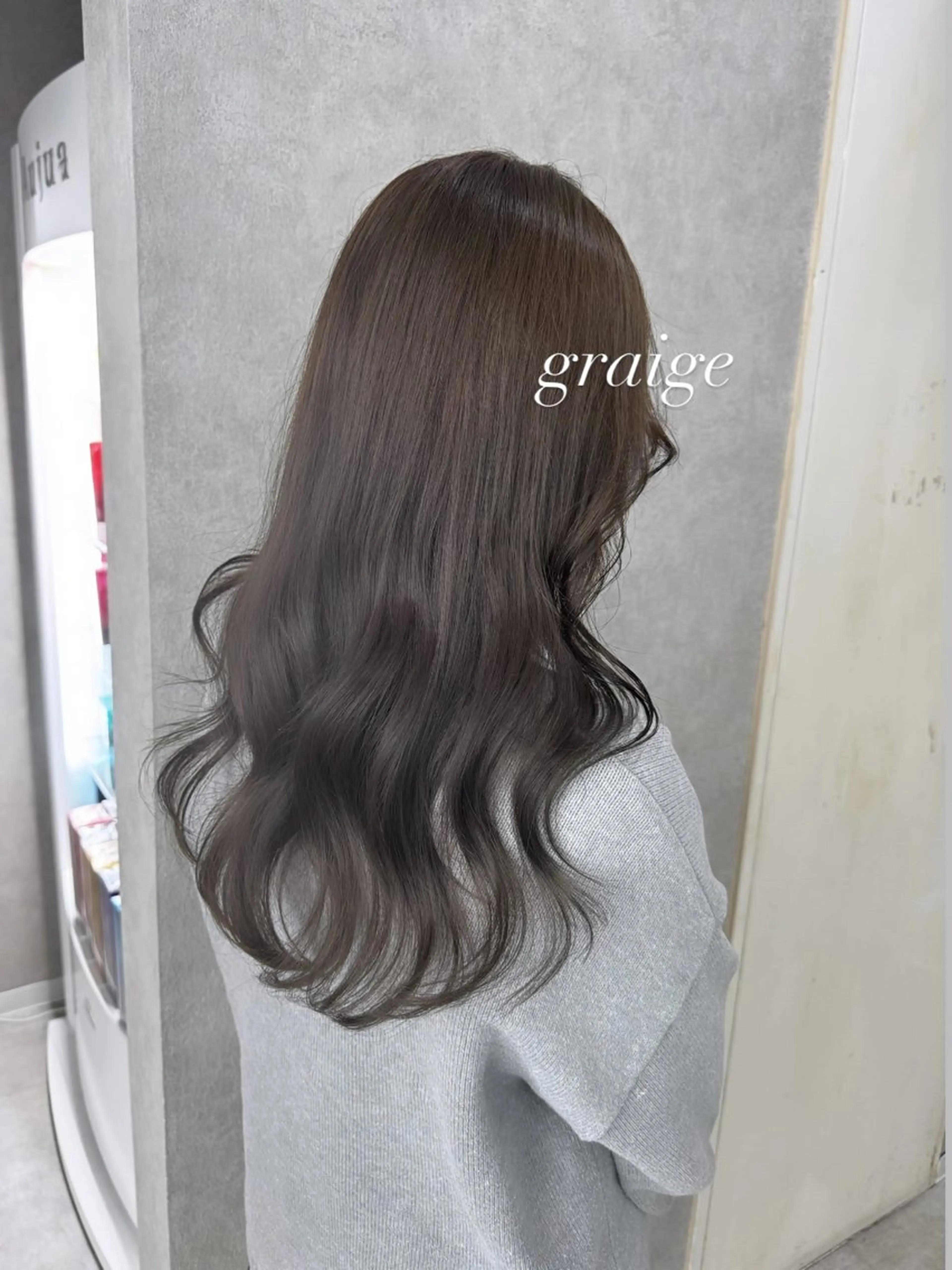 ロング カラー アッシュ アッシュブラウン ベージュカラー 黒髪 ブリーチ カット ヘアカラー トリートメント 赤み無し柔らかカラー 【梅田】madokaのヘアスタイル