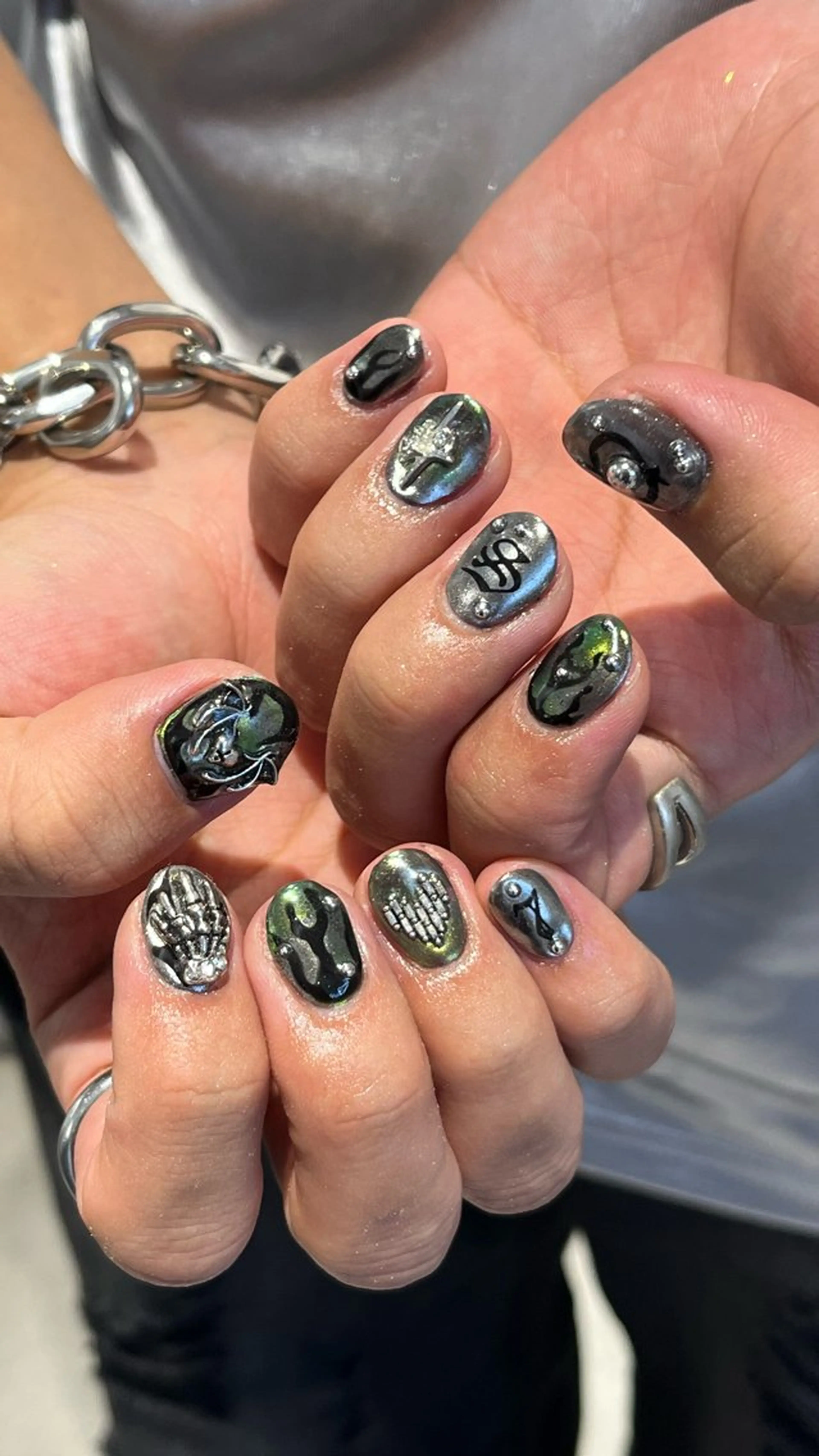 ネイル ハンドネイル メンズパーマ/ メッシュ📍ユリのヘアスタイル