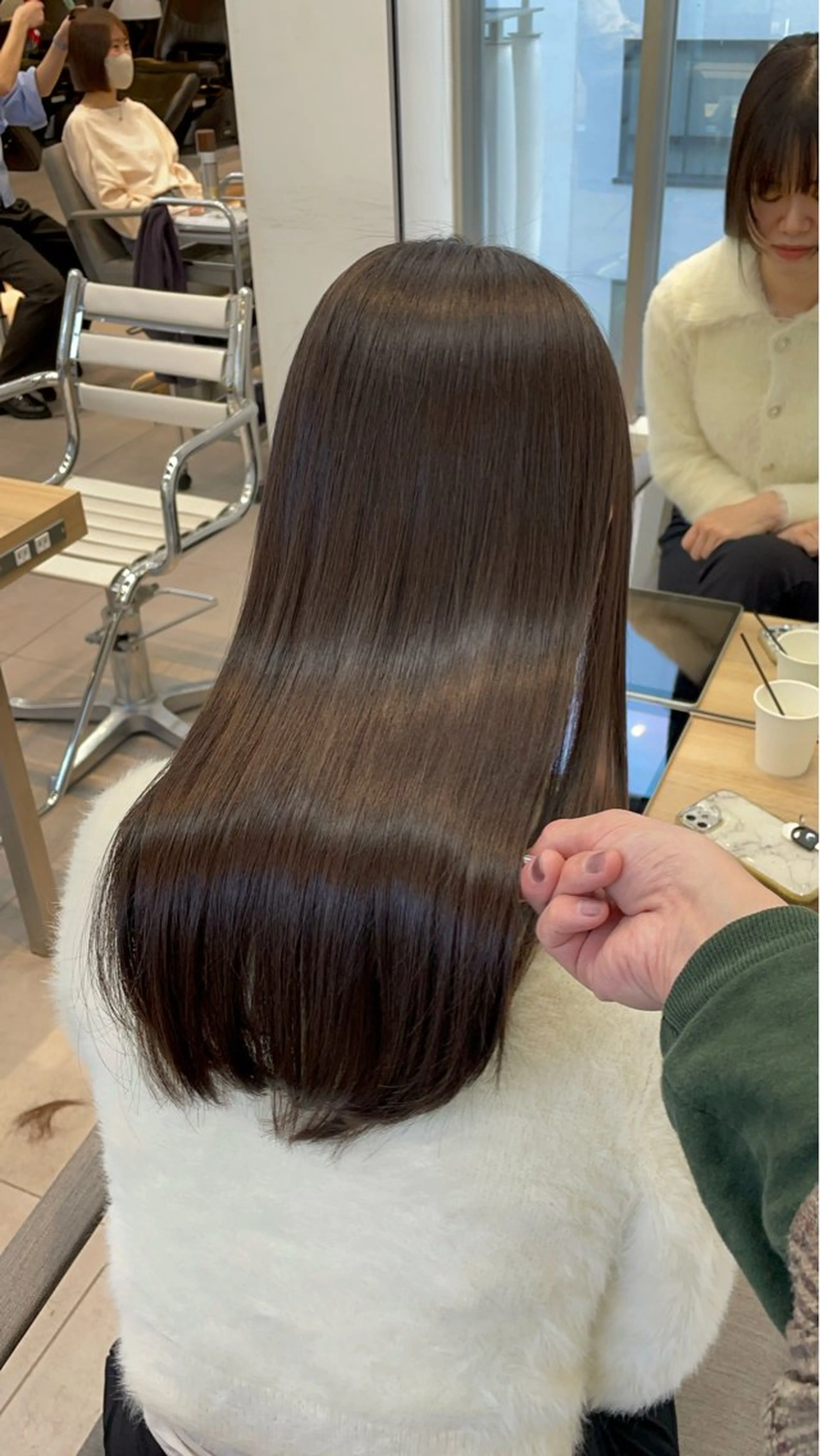 セミロング カット 縮毛矯正 トリートメント ヘッドスパ ✨髪質改善✨美髪 矯正🫧小泉のヘアスタイル