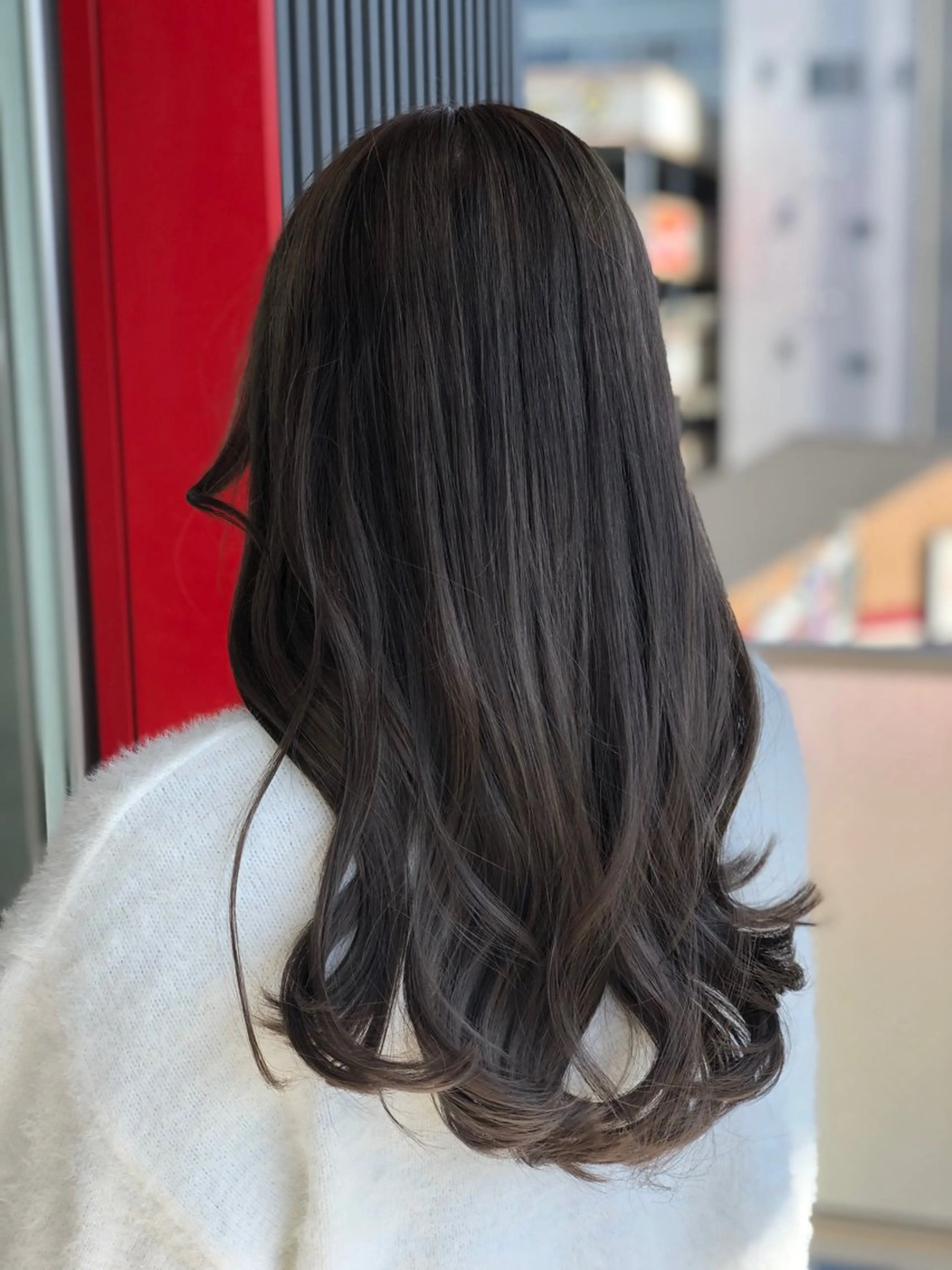ロング カラー ダークグレー ダークグレージュ グレージュ FENICE onthe beach所属・永井大樹✨ 透明感カラー✨のヘアスタイル