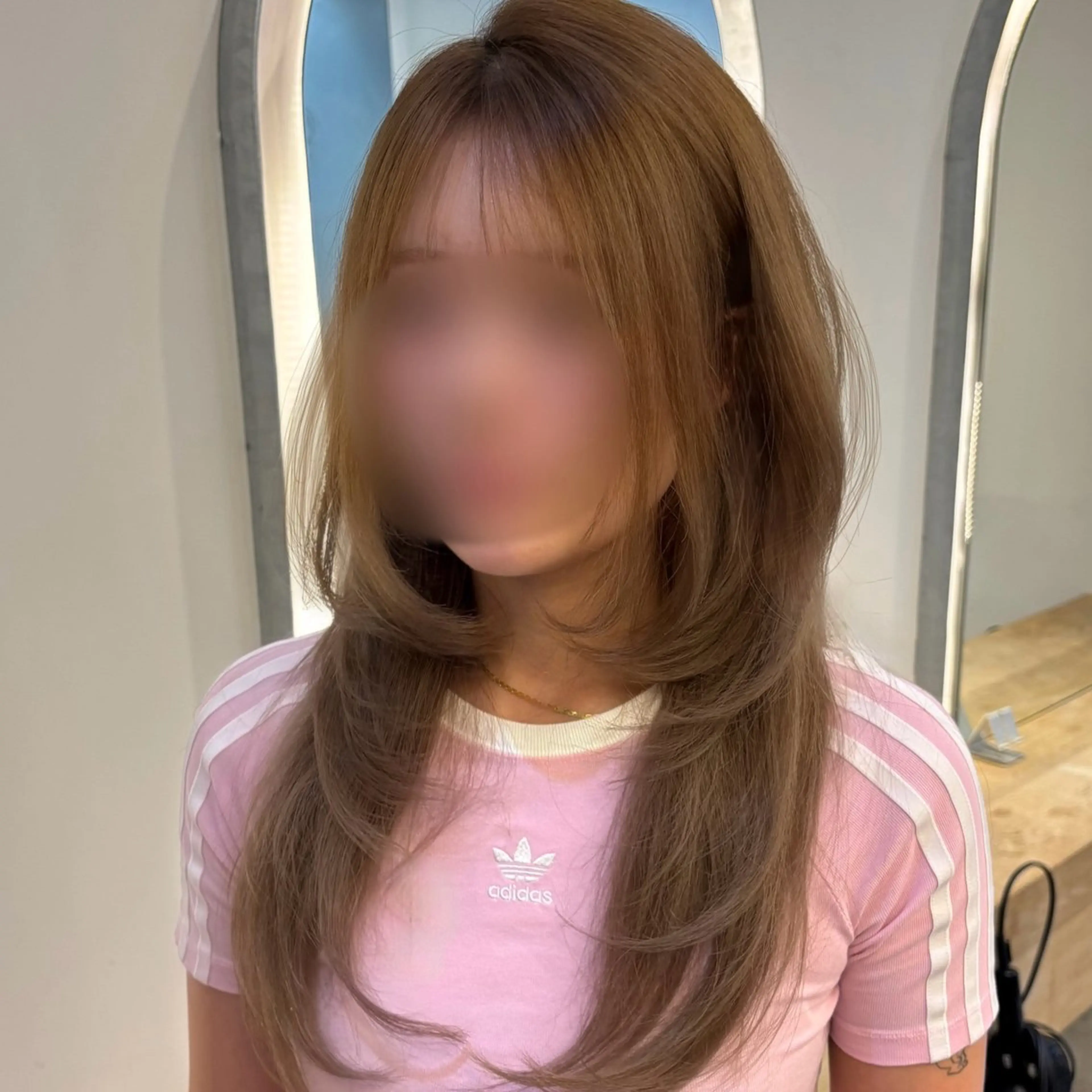 ロング カラー ベージュカラー ブリーチ ブリーチなしカラー オリーブベージュ ヘアカラー 韓国🇰🇷透明感 ERIのヘアスタイル