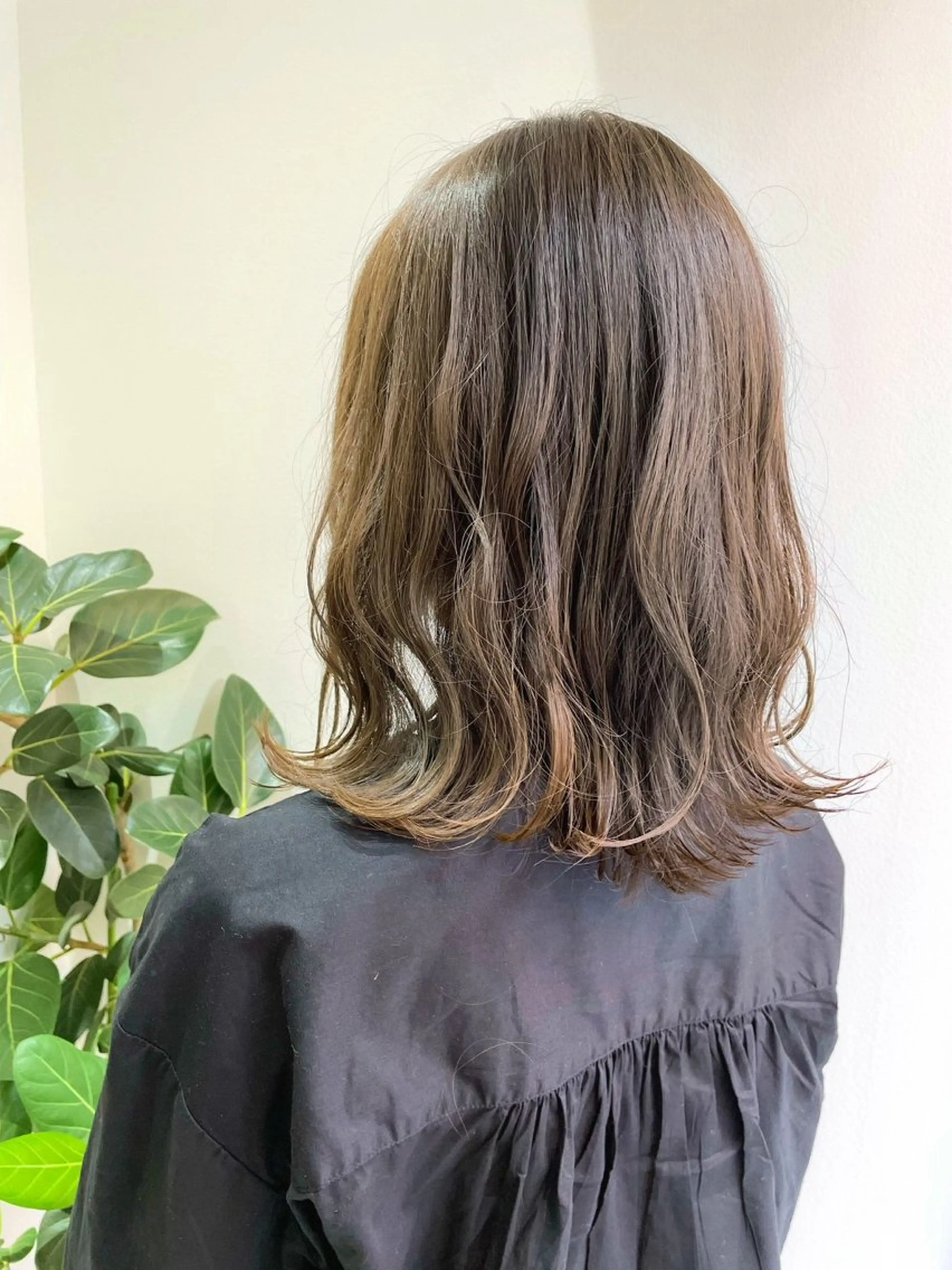 ミディアム カット ヘアカラー 上野 妃南乃のマツエク・マツパデザイン