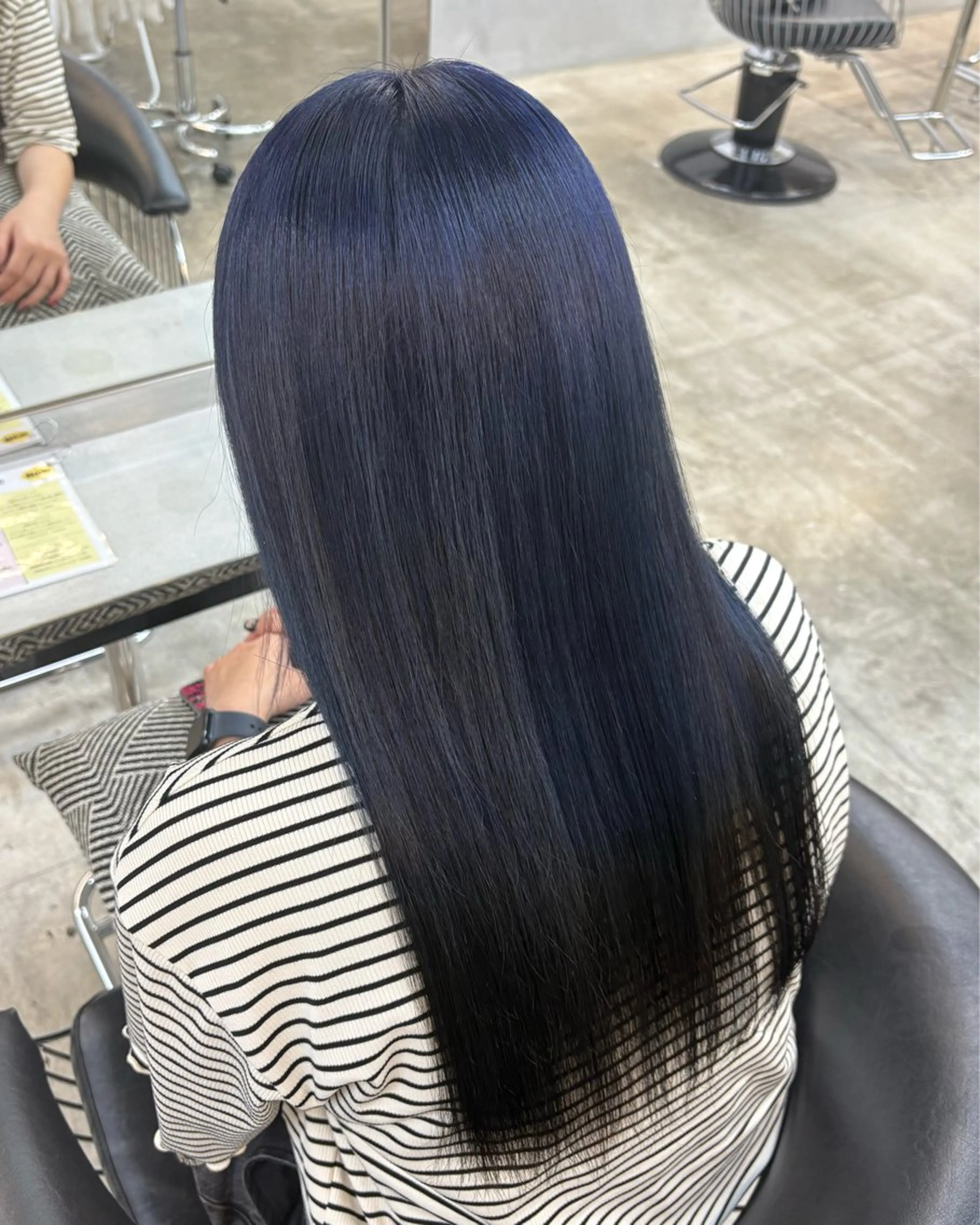 セミロング カラー 黒髪 ブルーカラー ネイビーカラー ヘアカラー 🪄くすみカラー❇️ 名塚比奈乃🪄のヘアスタイル
