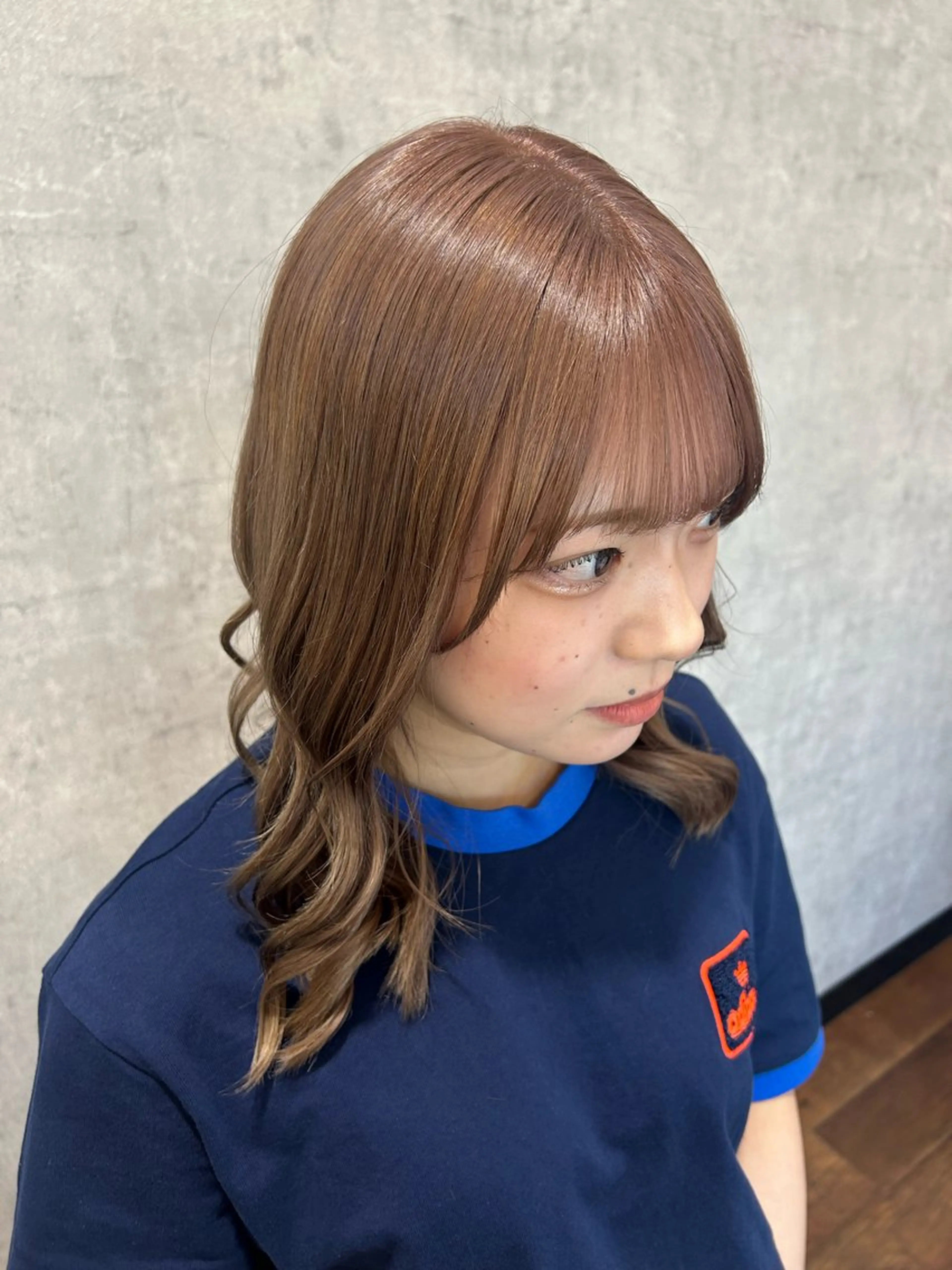 セミロング カラー ベージュカラー ミルクティーベージュ 切りっぱなしボブ特化 美容師/杏実のヘアスタイル