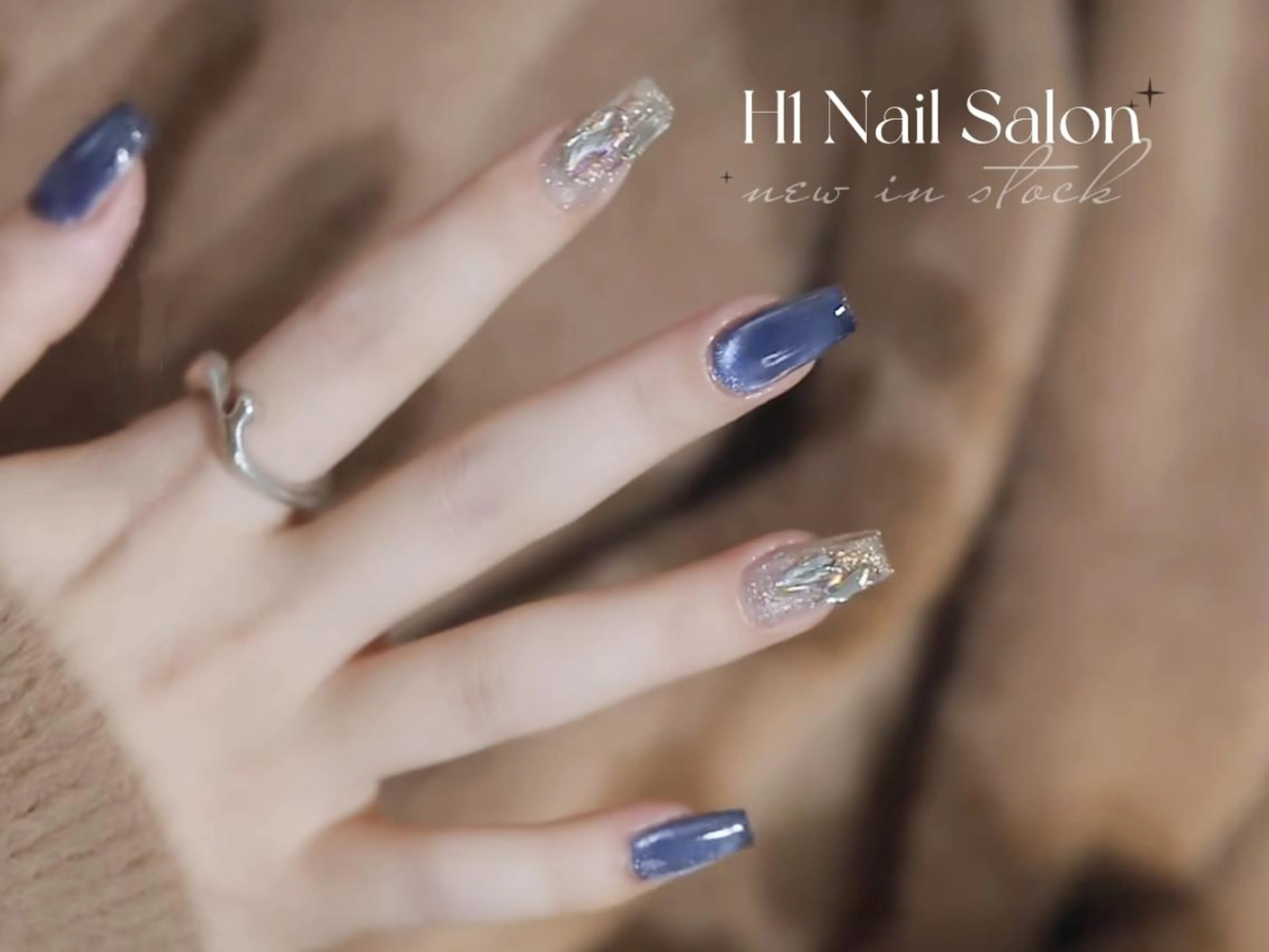 ミディアム H1 ネイル サロンのネイルデザイン