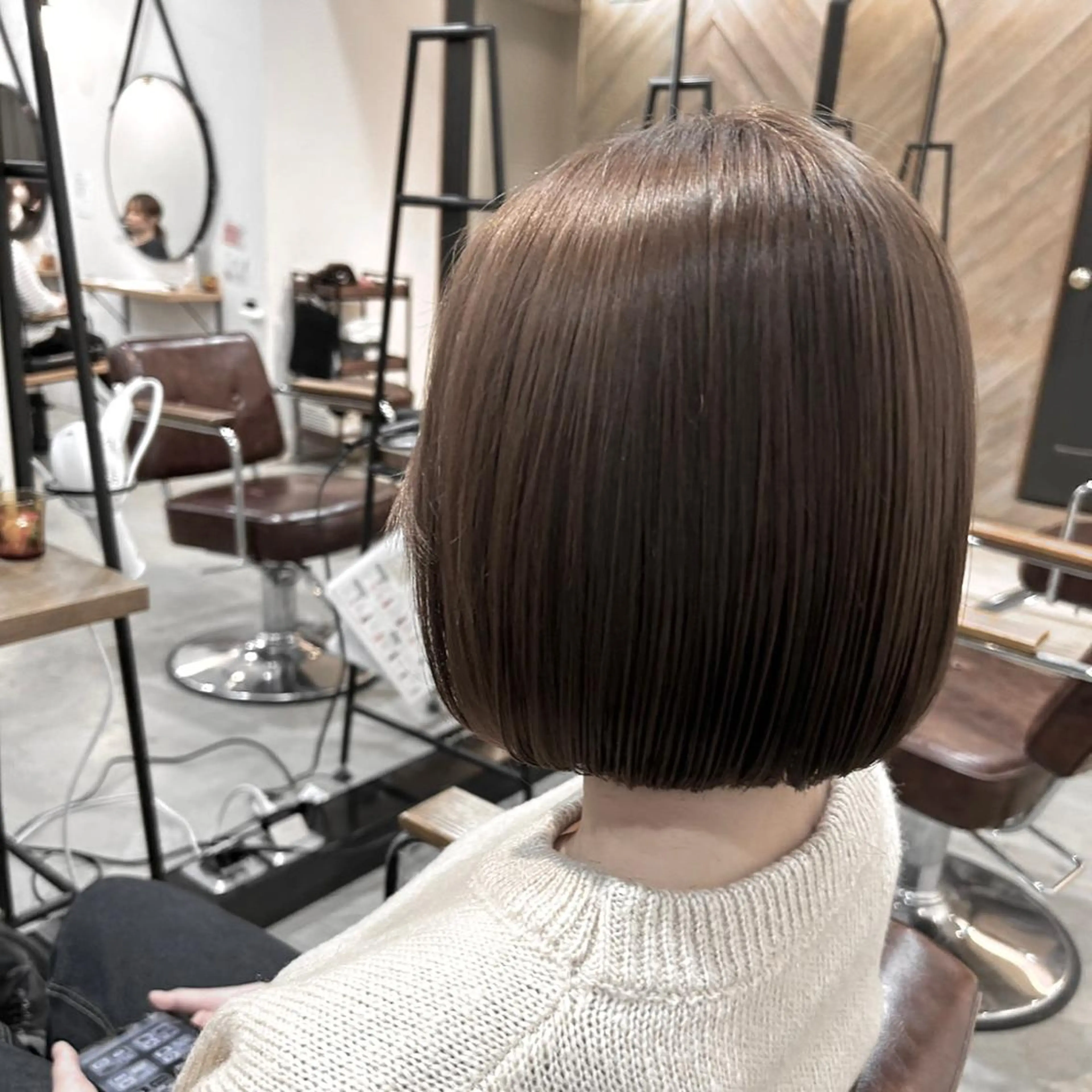 ミディアム ボブ カット ヘアカラー トリートメント lolonois梅田 髪質改善✨愛一郎のヘアスタイル