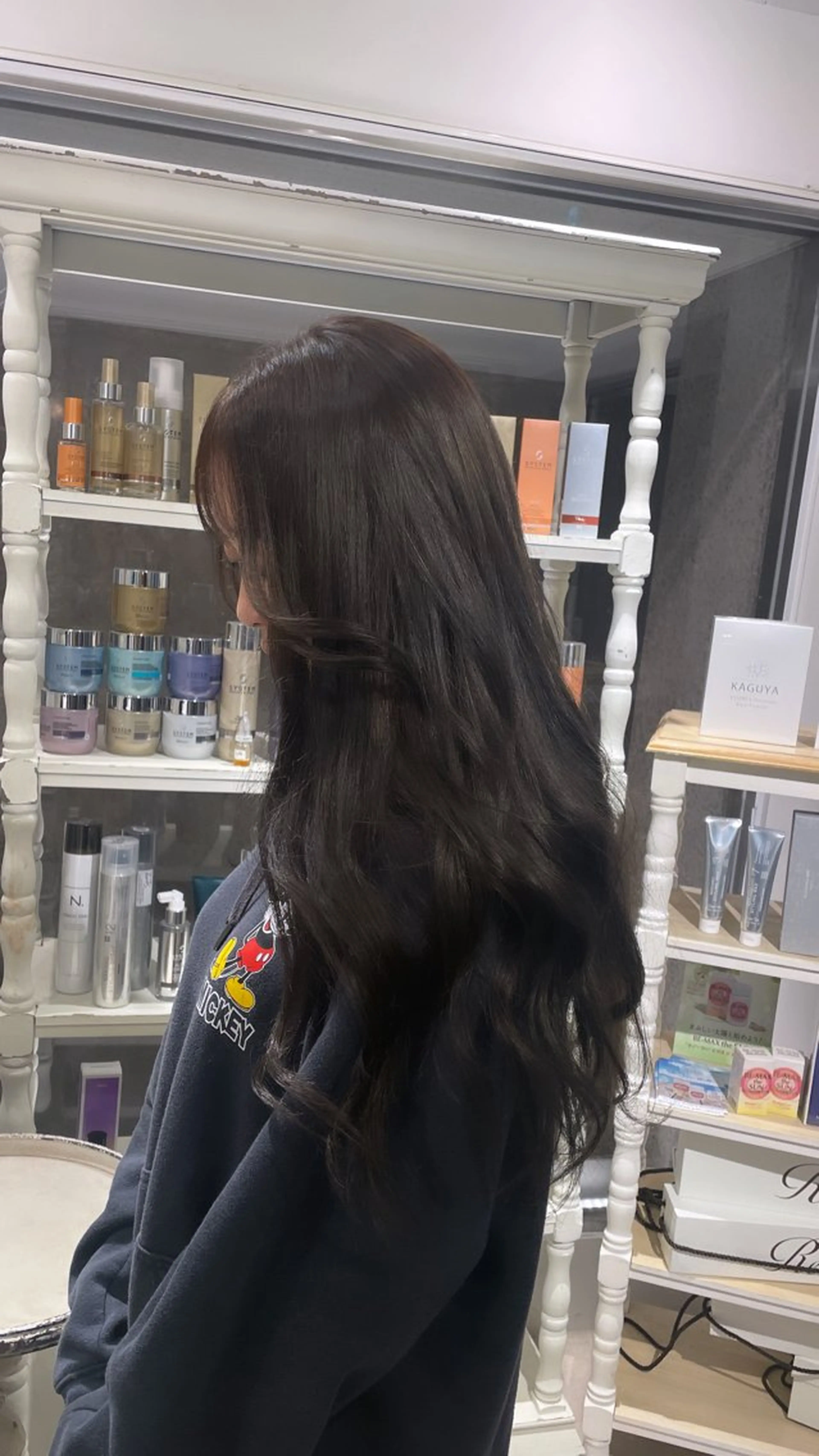ロング カラー アッシュ アッシュグレー ブリーチ 透明感カラー イルミナカラー CreBiA🎀 ayaのマツエク・マツパデザイン