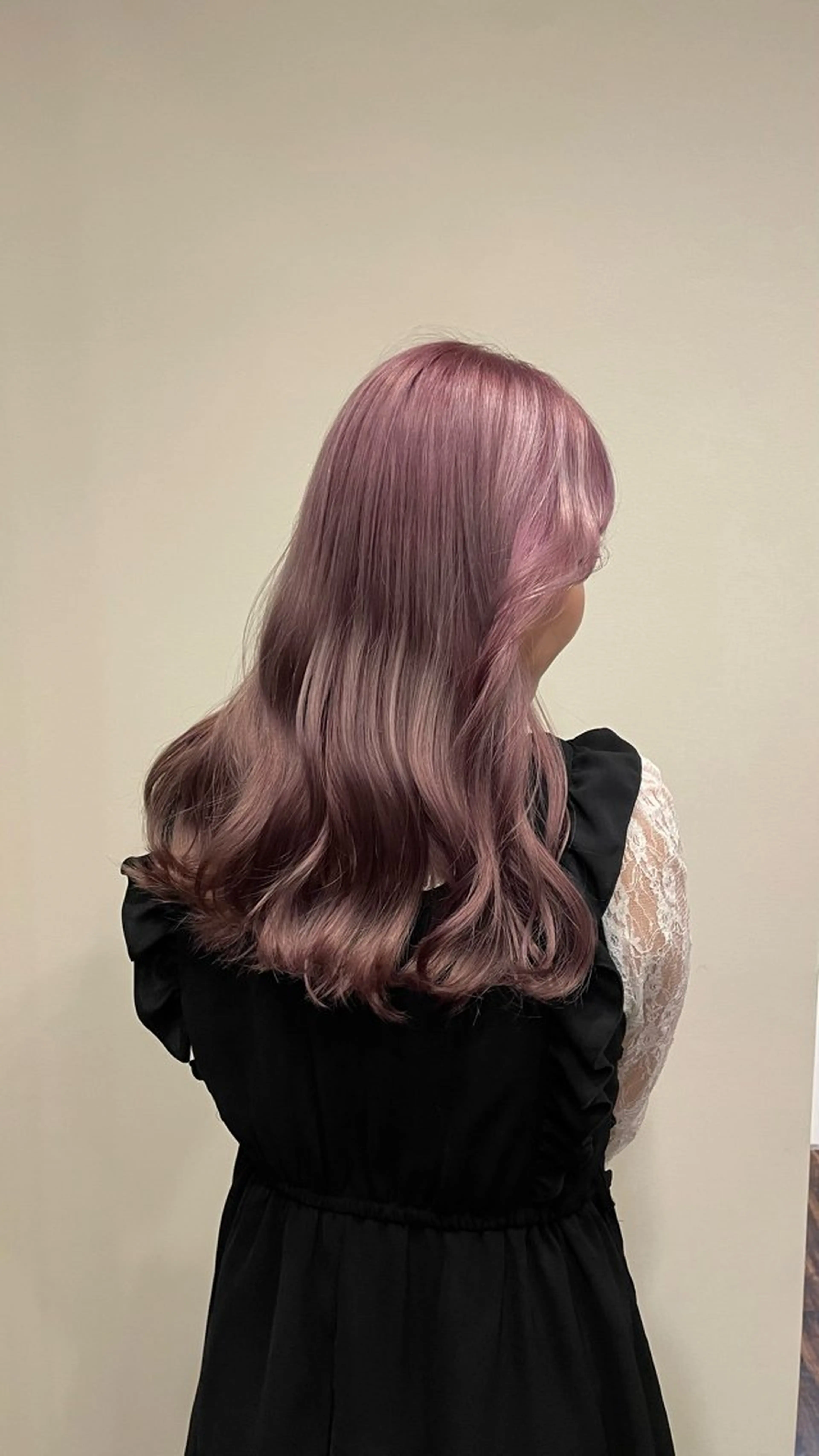 ロング カラー ブリーチ 透明感カラー ピンクカラー BUDDYHAIR  SPA所属・ヤスダ ホノカのヘアスタイル