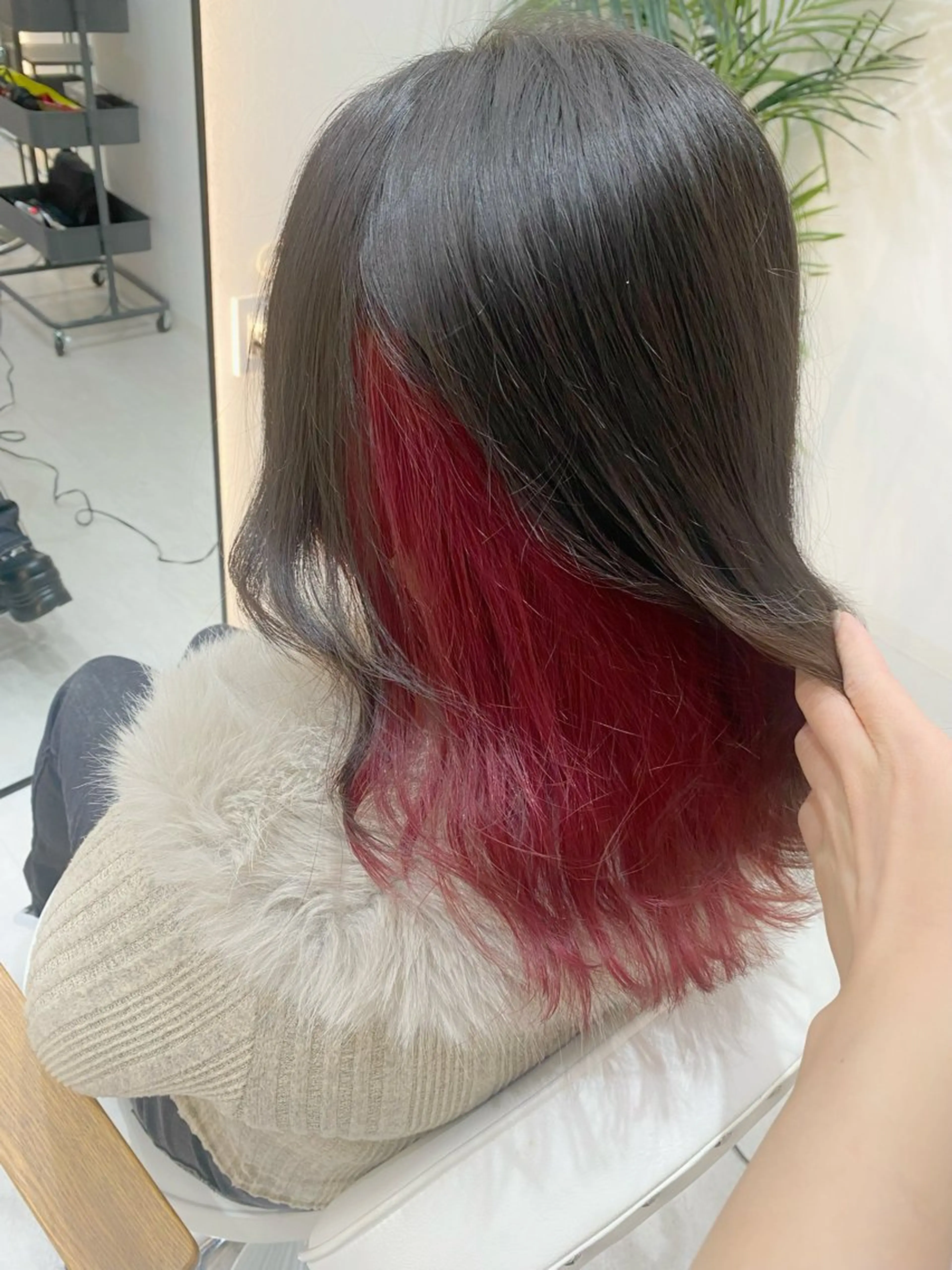 ミディアム ヘアカラー トリートメント 艶髪・透明感カラー・ 韓国ヘア・Yuriのヘアスタイル