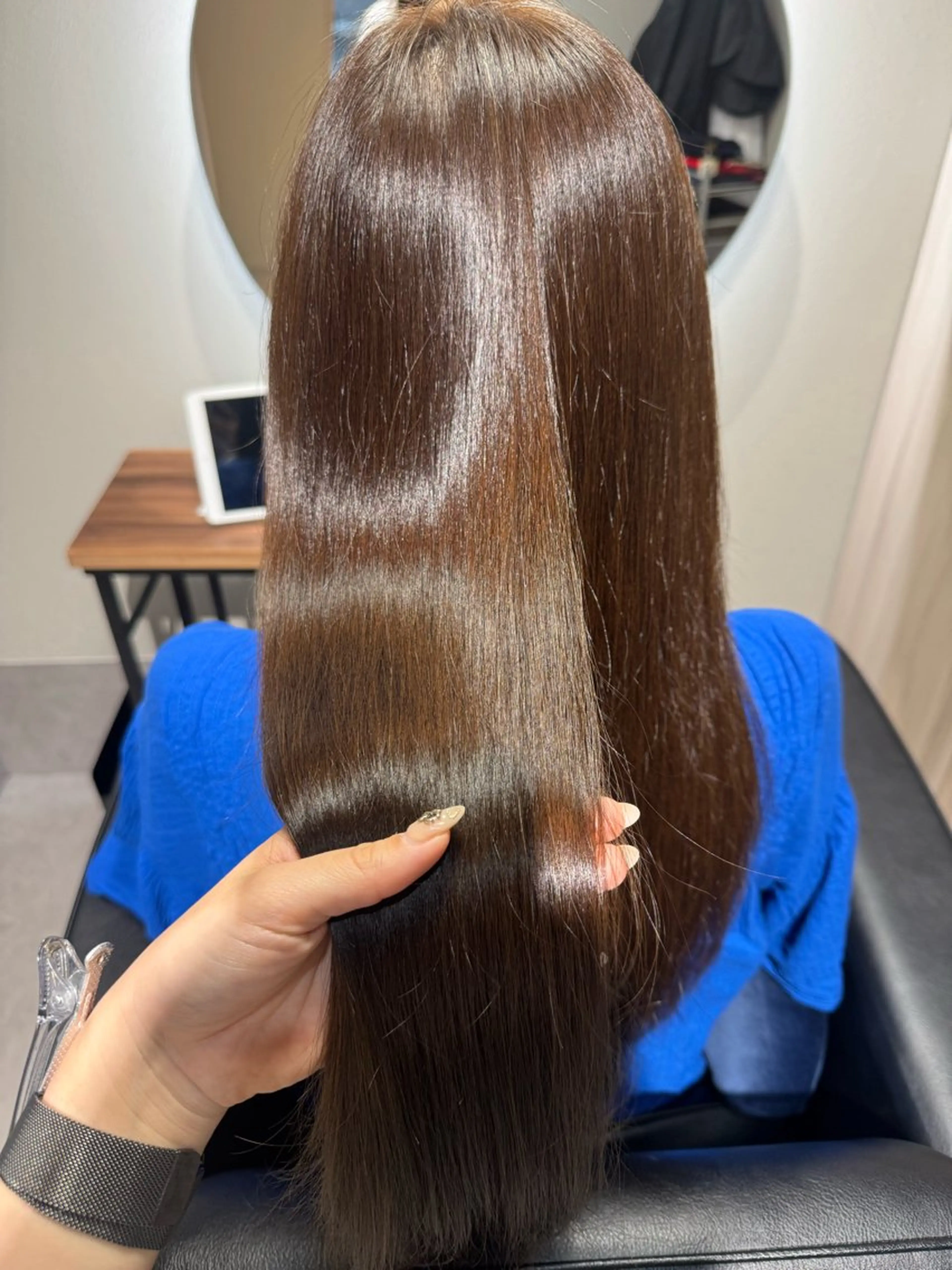 ロング ヘアカラー トリートメント NAVY 橋本心 縮毛矯正のヘアスタイル