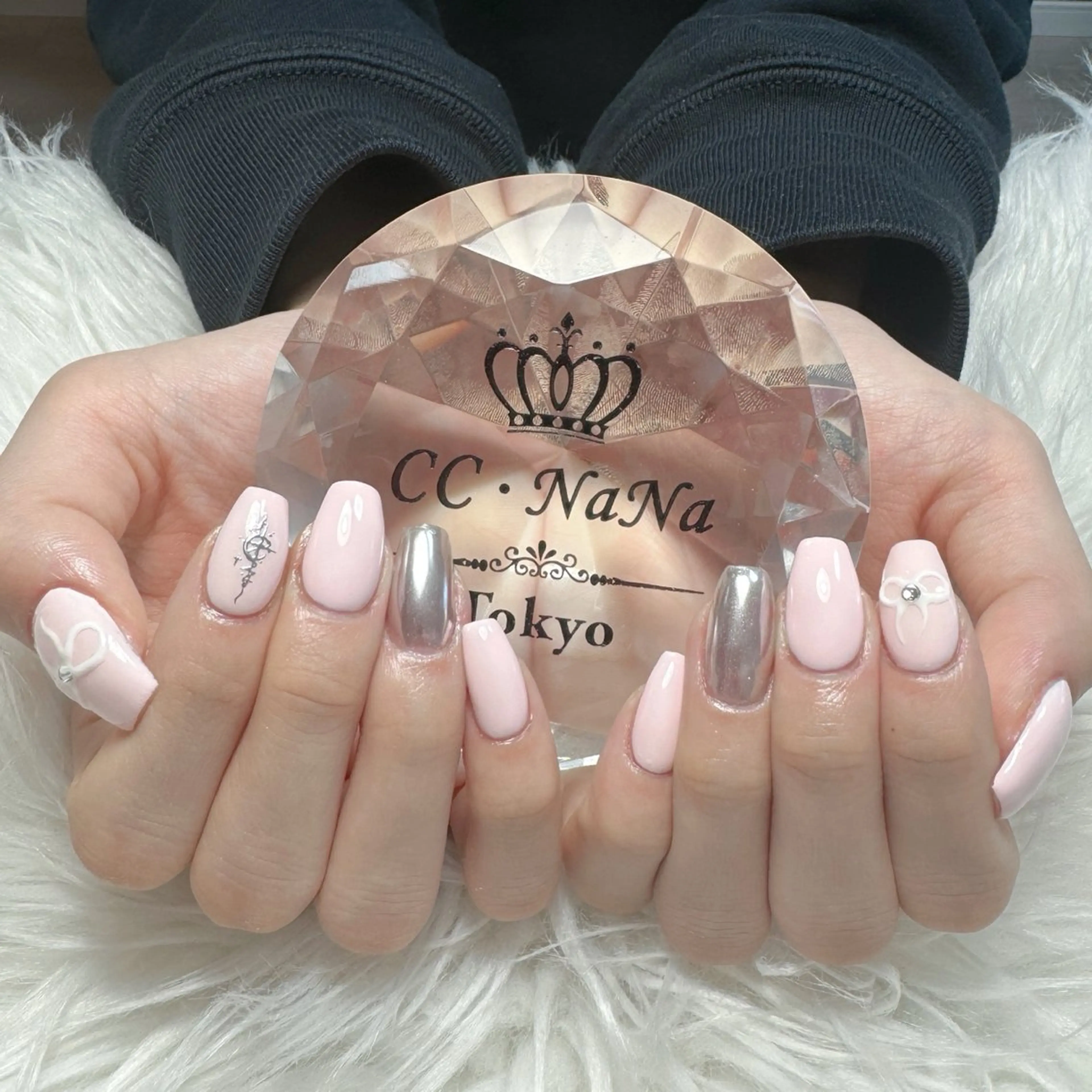 ネイル チークネイル フラッシュネイル ハート キラキラネイル 韓国ネイル ハンドネイル 💎CC・NaNa 韓国風ネイル🌙のネイルデザイン