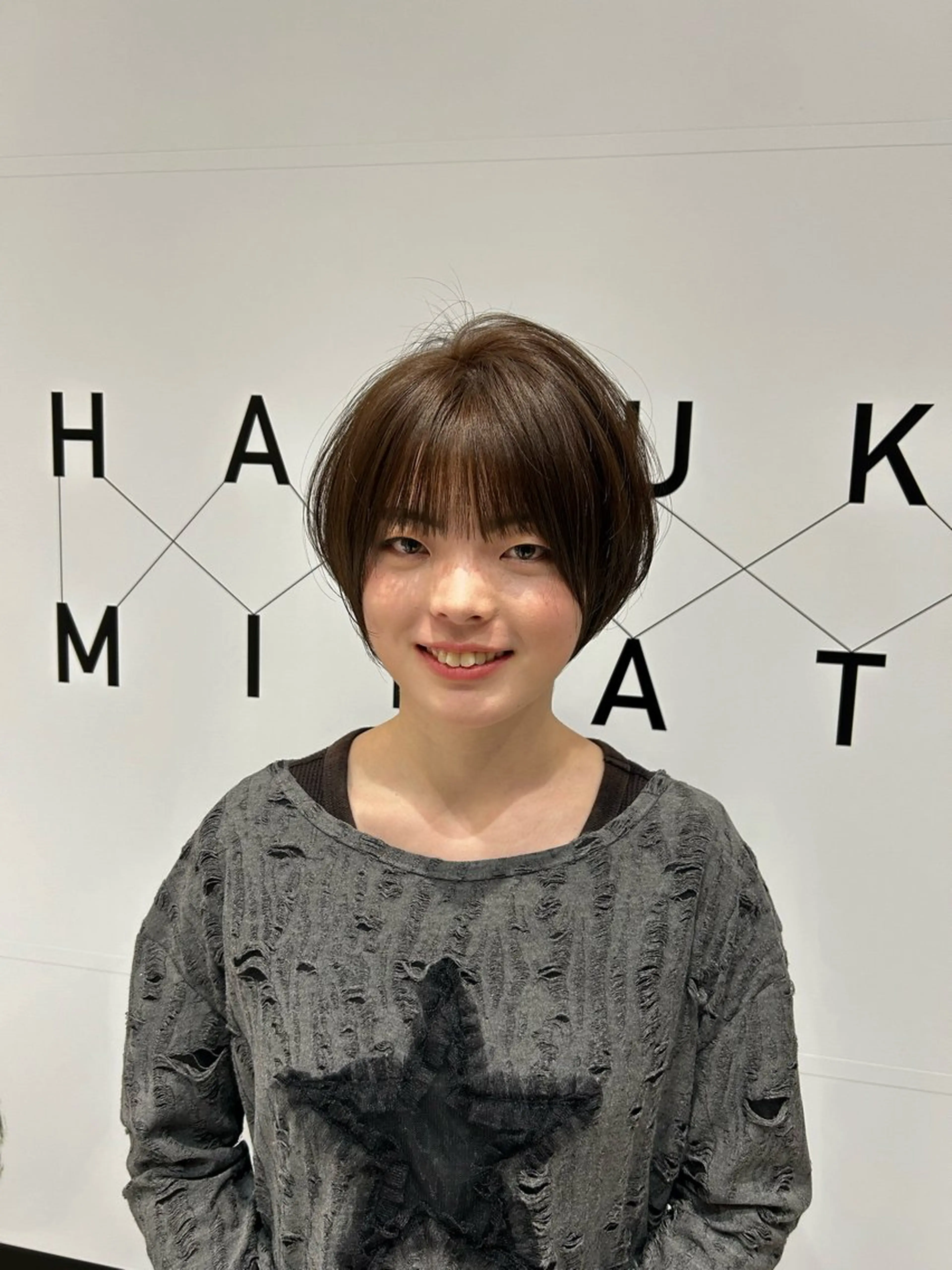 ショート カラー ブラウンカラー ヘアカラー 近藤 ちかのヘアスタイル