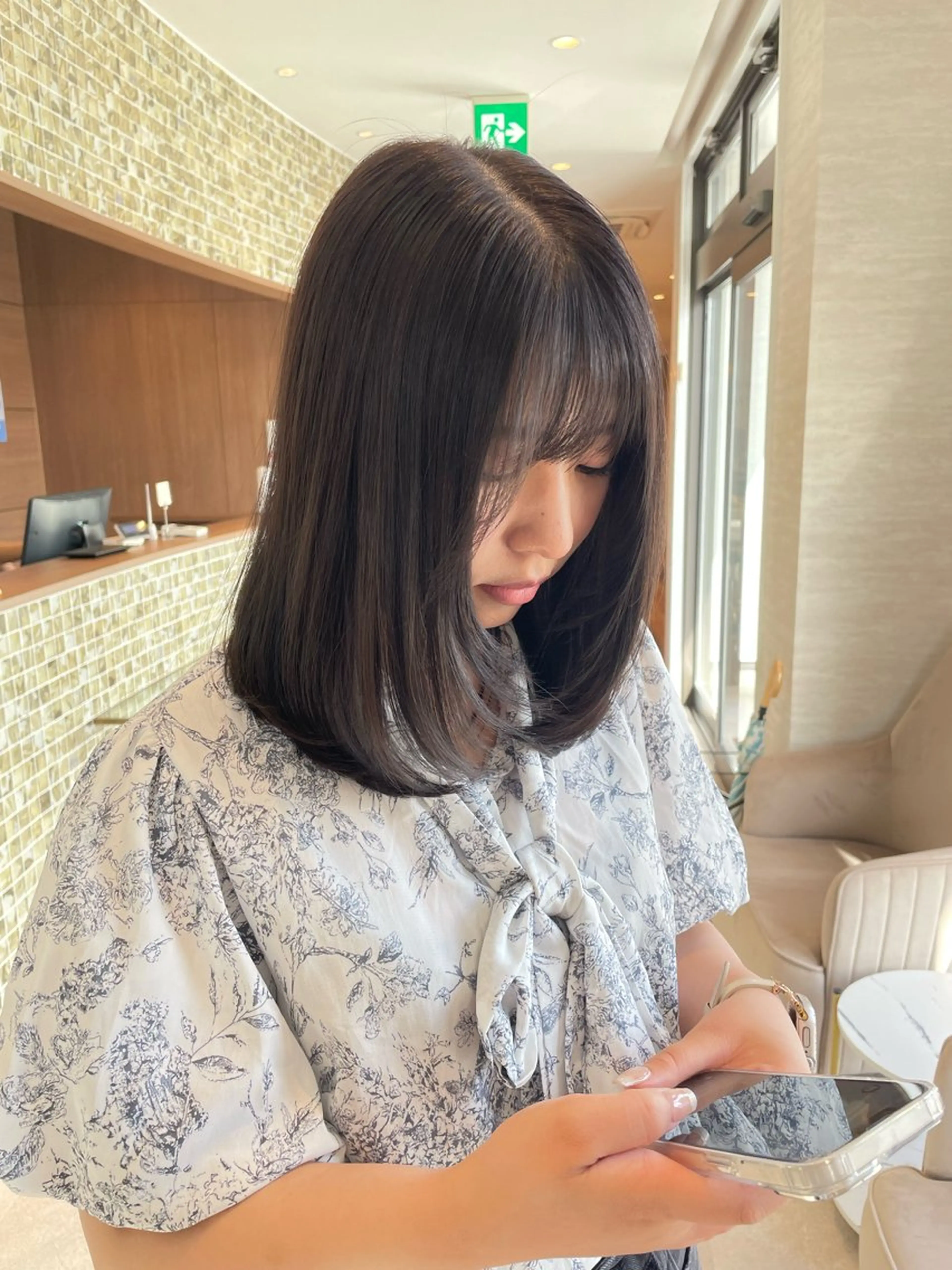 カラー 透明感カラー 松崎 咲和のヘアスタイル