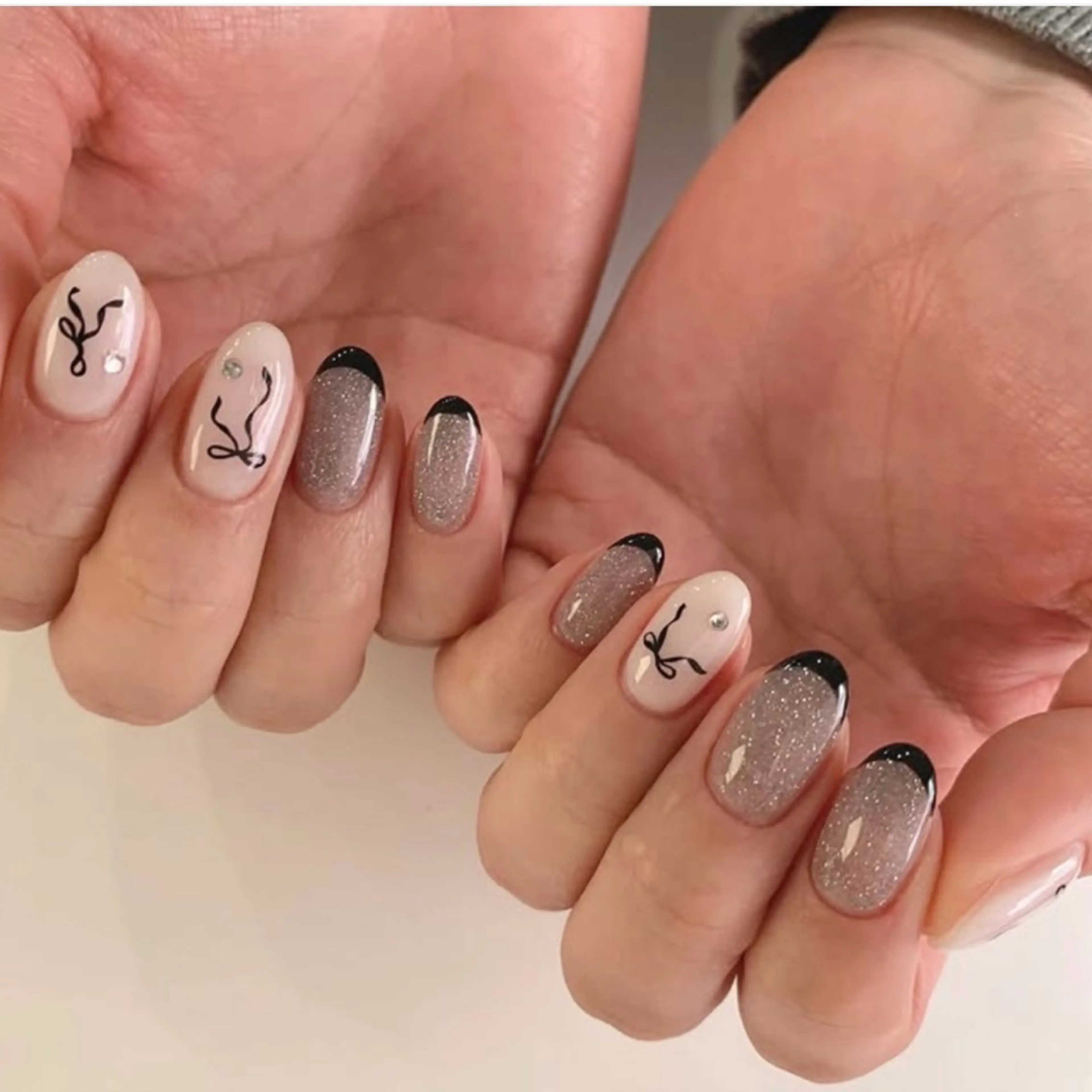 ネイル キラキラネイル 韓国ネイル マグネットネイル ミラーネイル ニュアンスネイル ハンドネイル Lala Nails所属・Lala Nailsのネイルデザイン