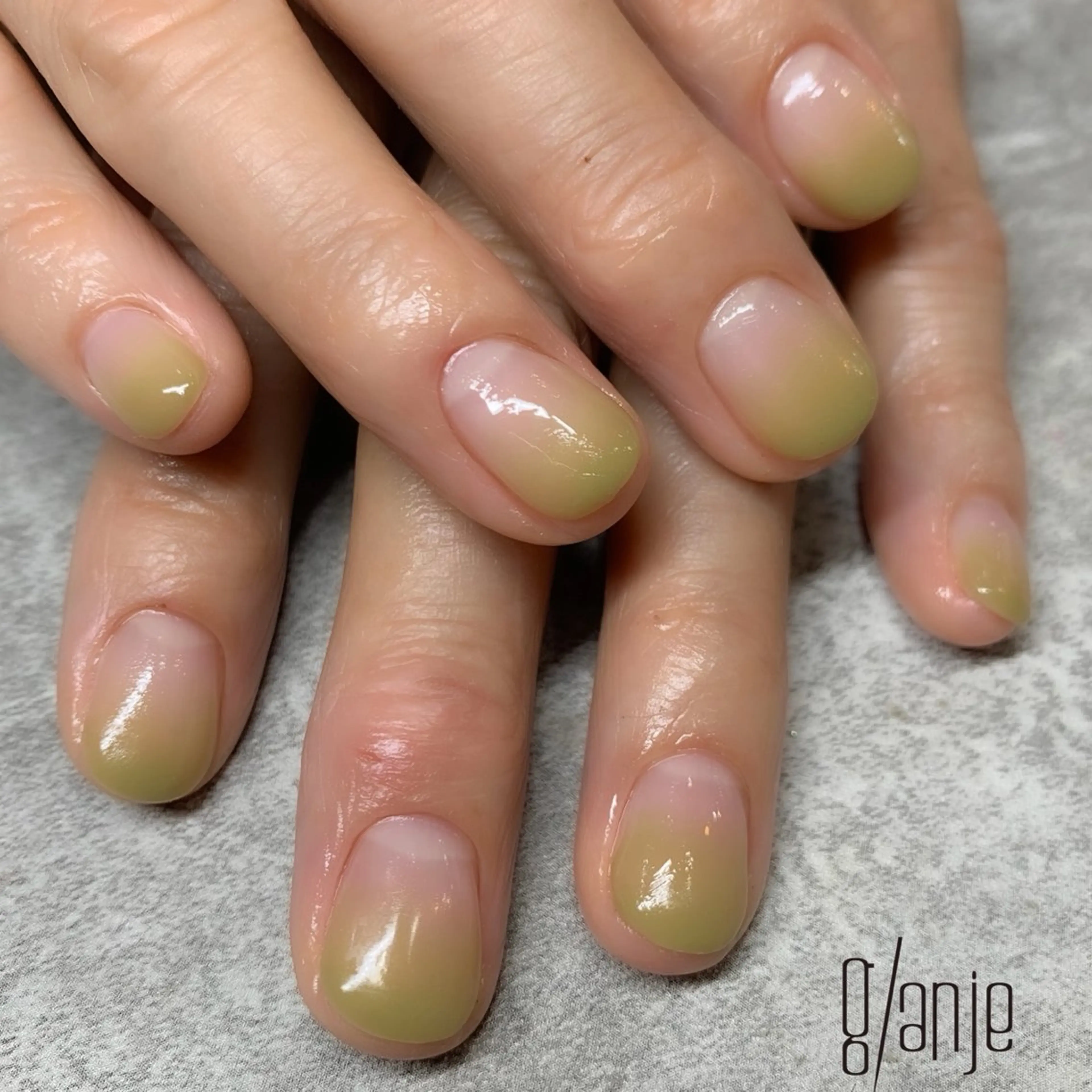 ネイル glaNje shioriのネイルデザイン