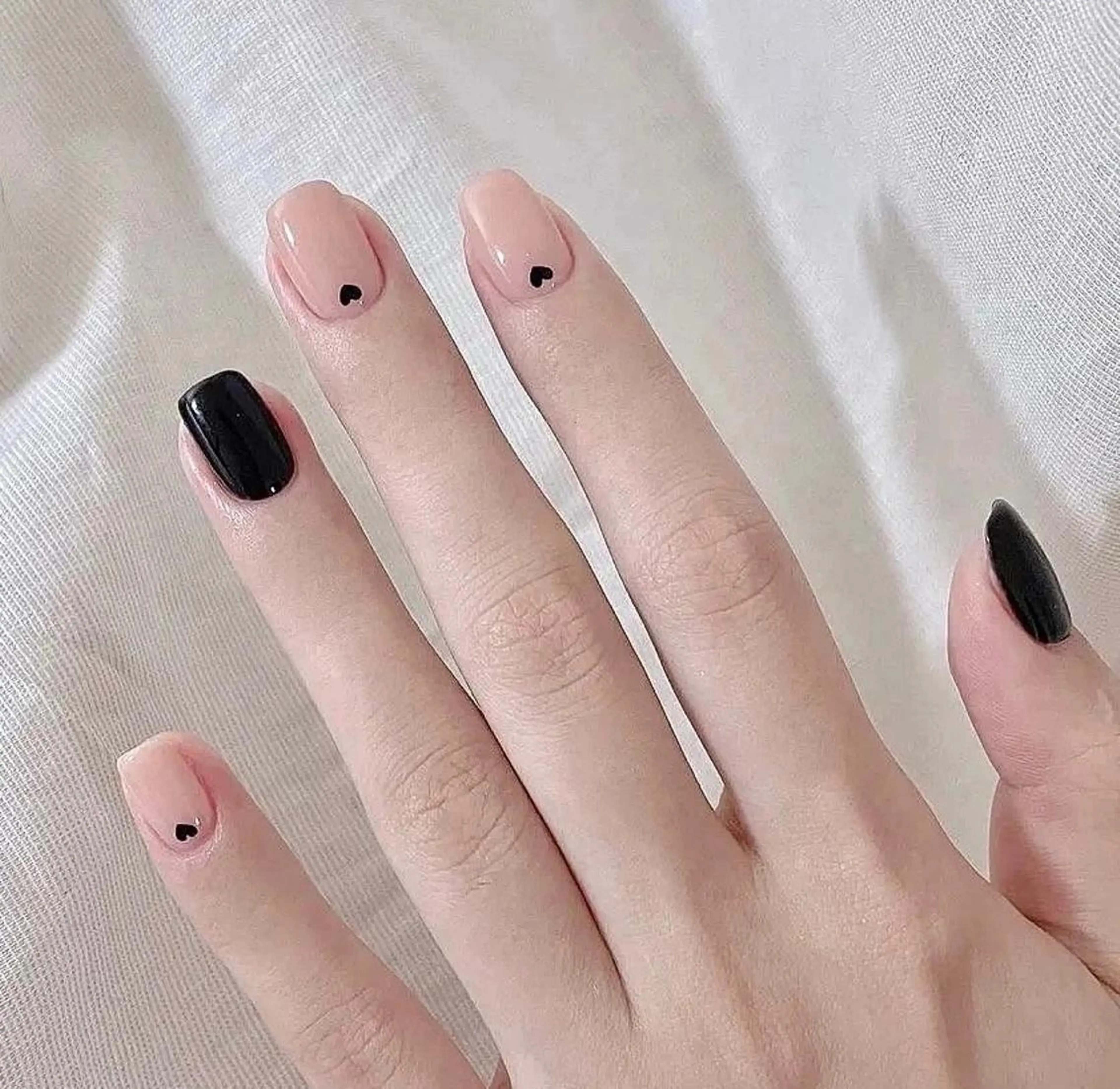 ネイル ハンドネイル 💅E•U•B NAIL🌹所属・横浜市中区曙町 ネイルE·U·Bのネイルデザイン