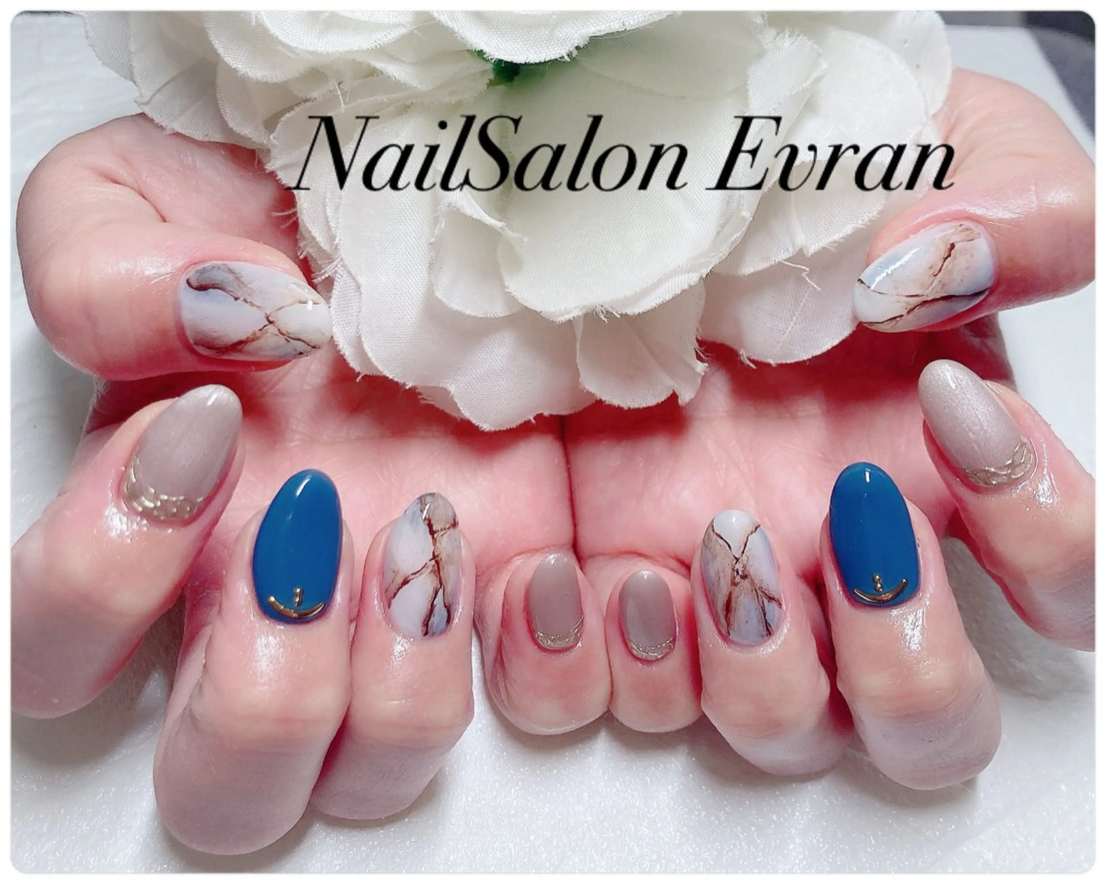 ネイル アートネイル フレンチネイル マグネットネイル 大理石ネイル(マーブル) 持ち込み ハンドネイル Nail salon Evranのネイルデザイン