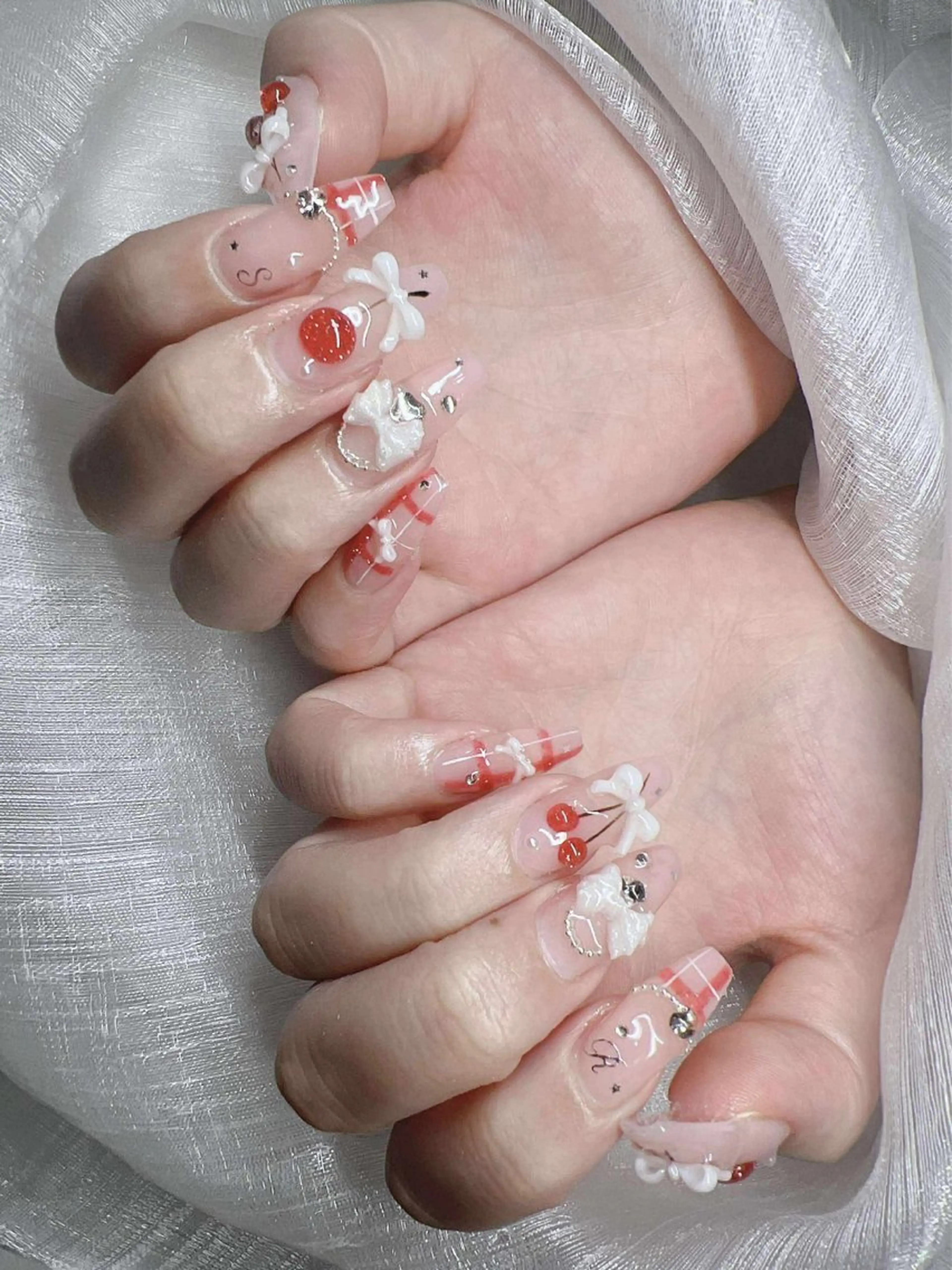ネイル 長さ出し グラデーション 卒業式 キラキラネイル マグネットネイル ハンドネイル Lee Nailsのネイルデザイン