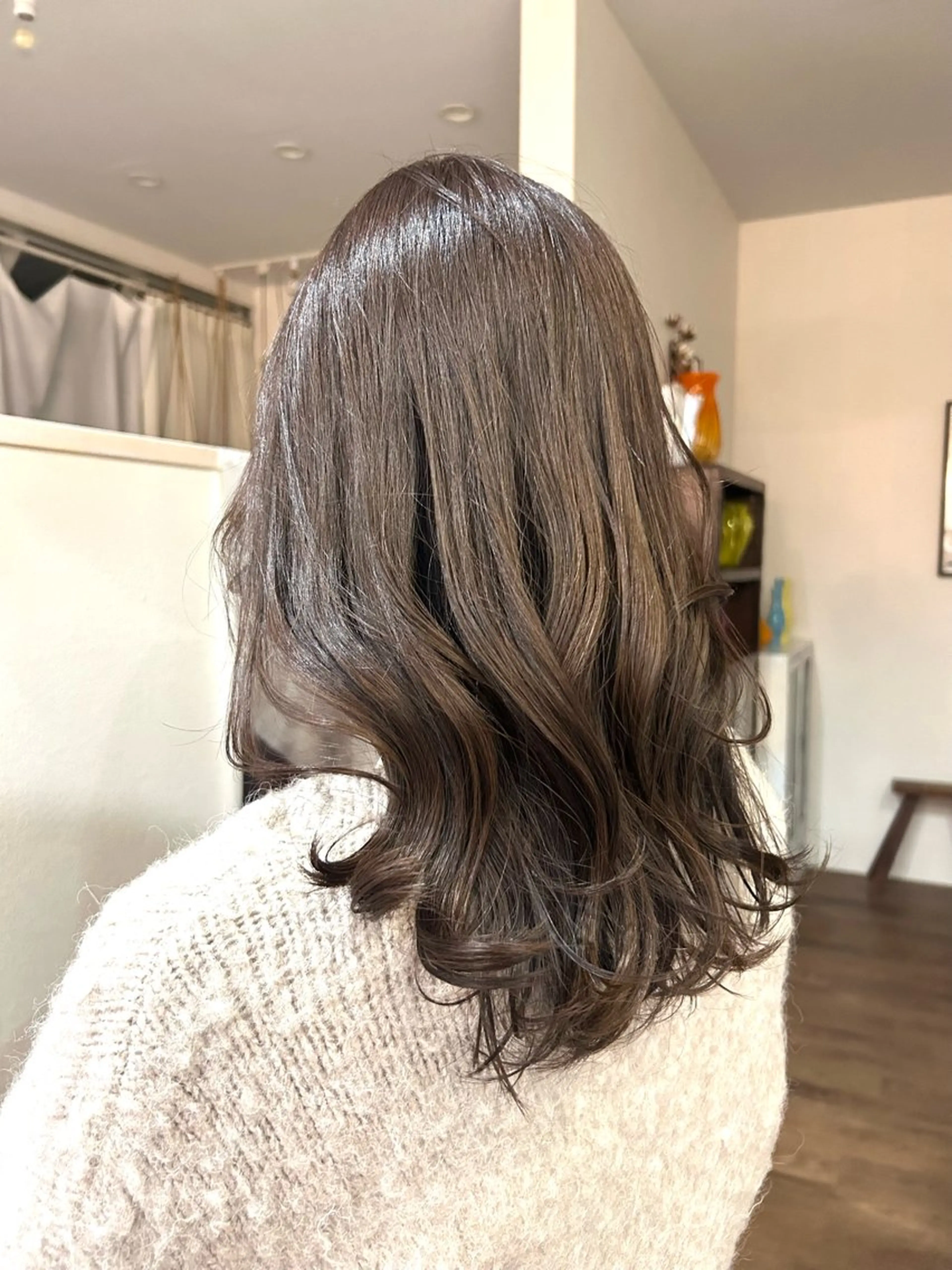 カラー 透明感カラー グレージュ ヘアカラー 久保田 優のヘアスタイル