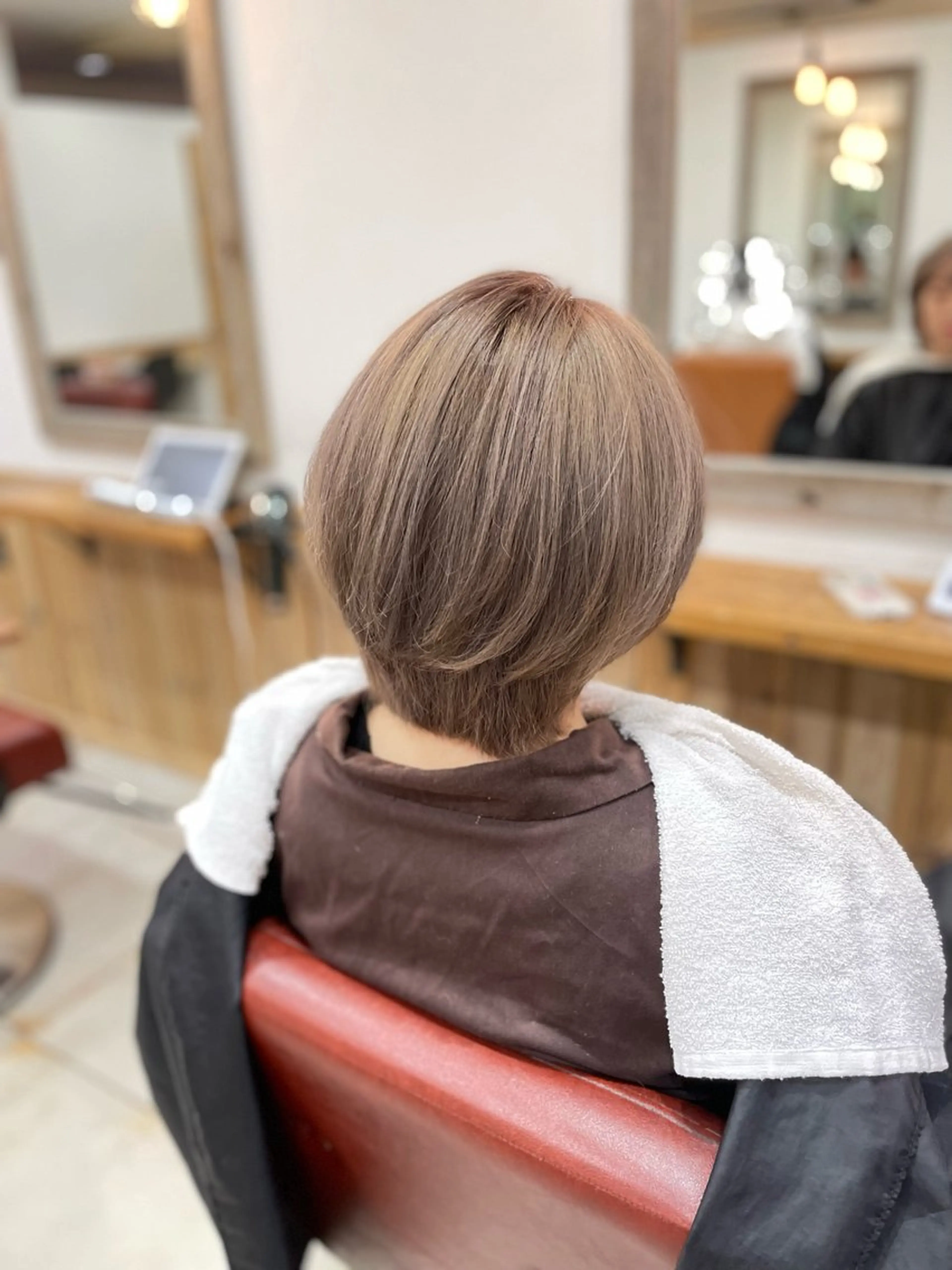 カラー Kana .のヘアスタイル