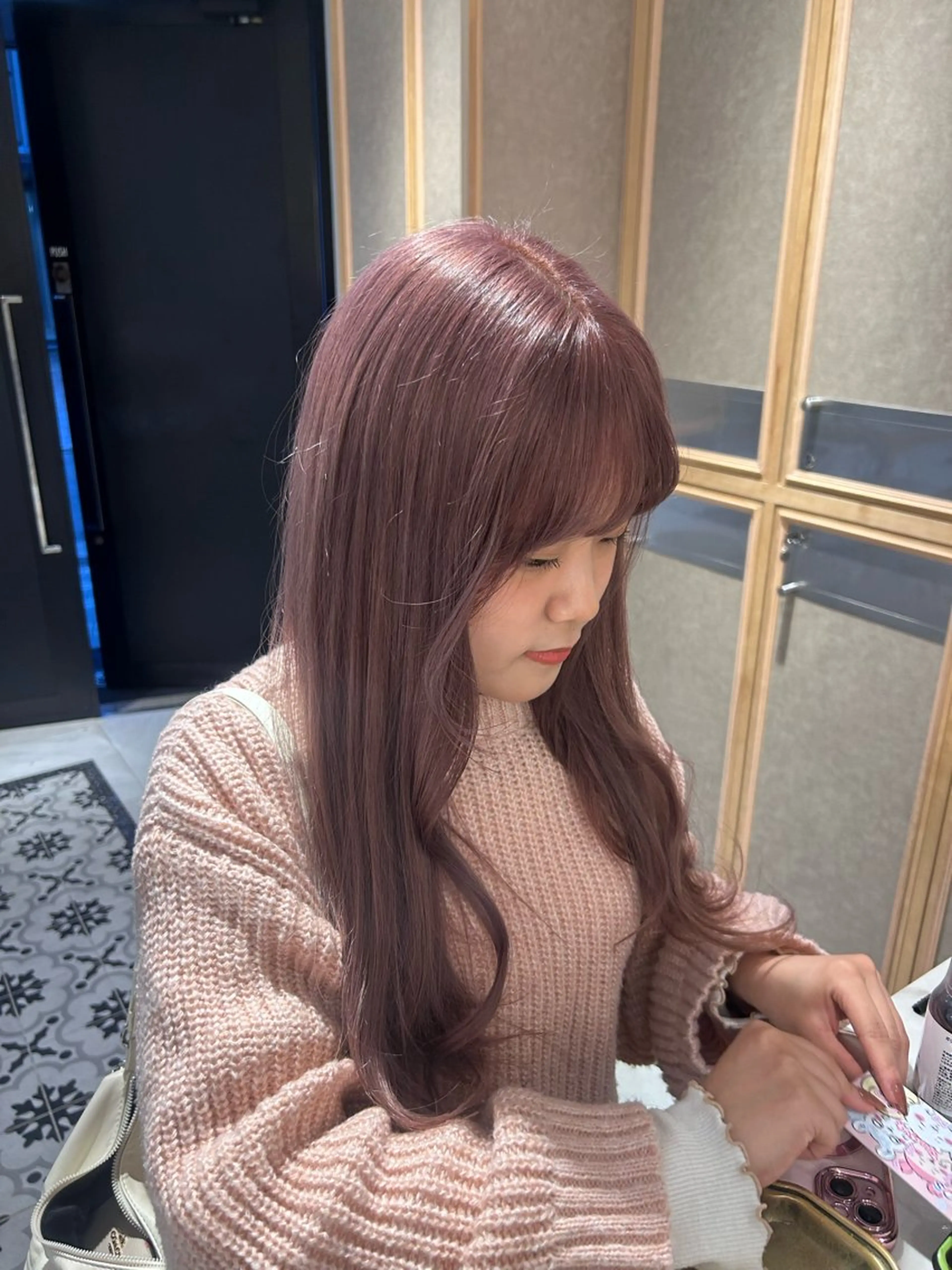 カラー ベージュカラー ブリーチ ハイトーンカラー ピンクカラー ピンクベージュ ヘアカラー トリートメント ヘッドスパ ヘアセット ハイトーン/エクステ レイヤー/mikoのヘアスタイル