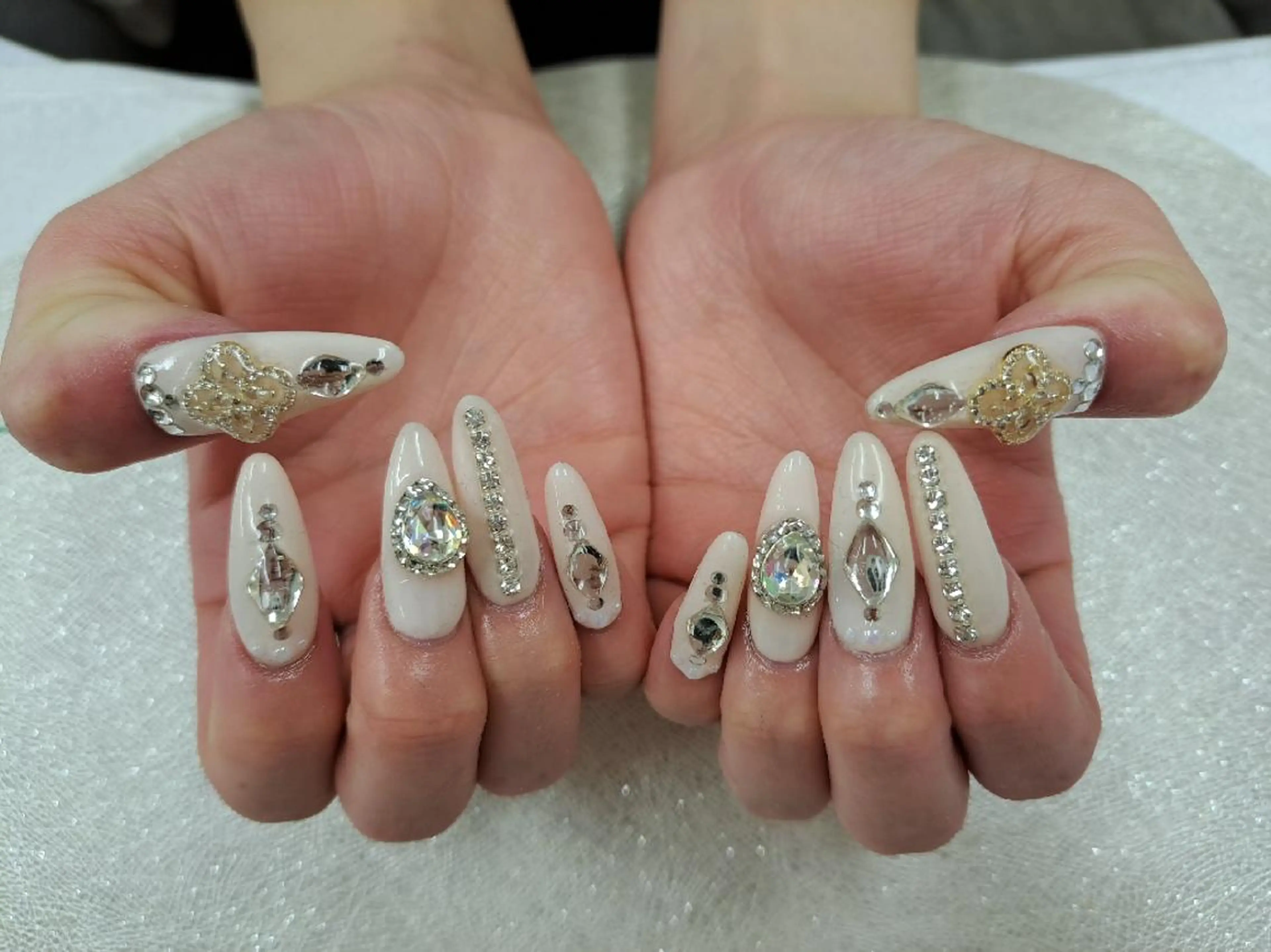 ネイル アートネイル ジェルネイル 持ち込み ニュアンスネイル パラジェル 河野ちえ (雑誌掲載サロン)のネイルデザイン