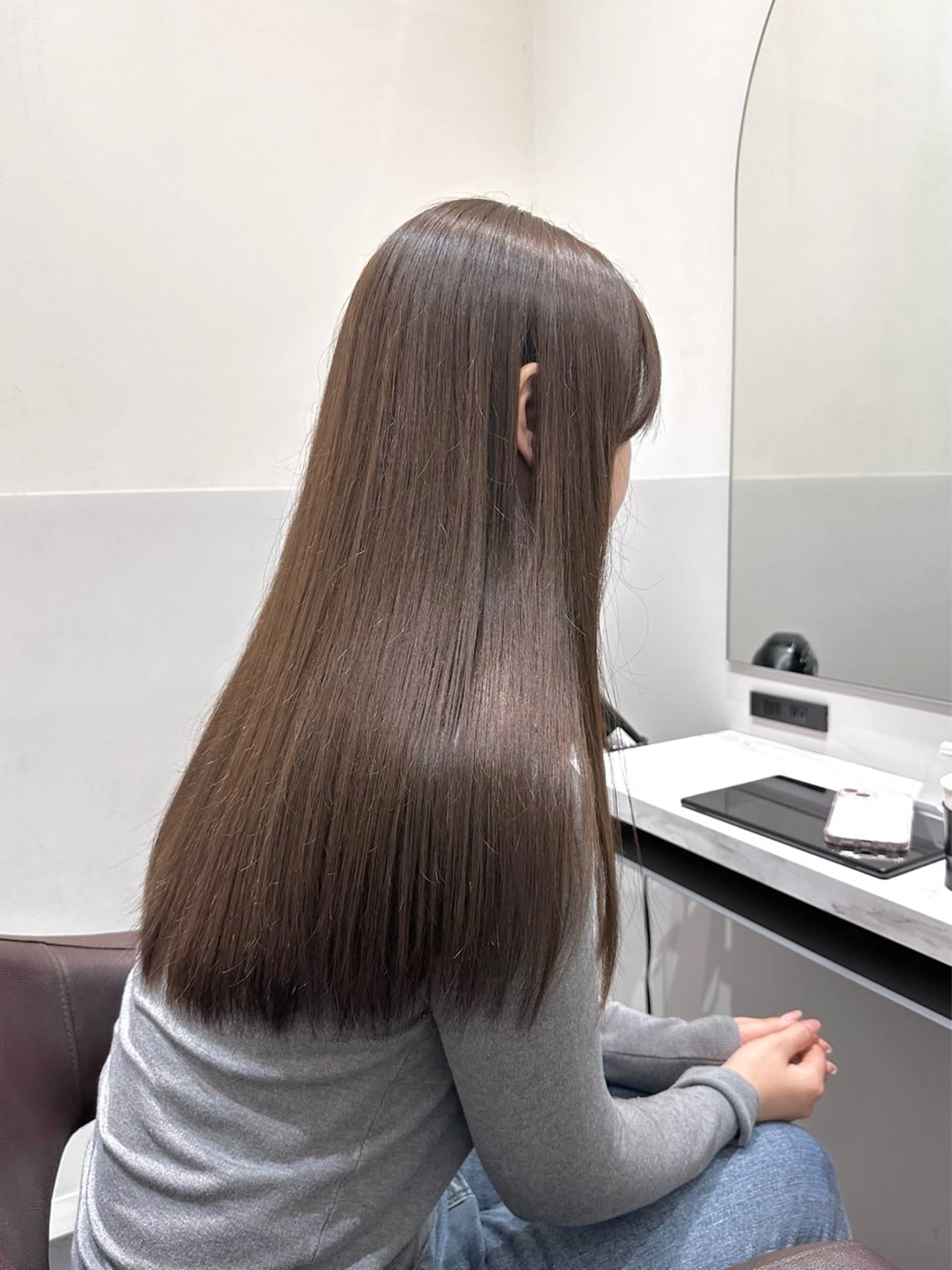 セミロング カラー ベージュカラー ブリーチ ラベンダーカラー ラベンダーベージュ ブリーチなしカラー カット ヘアカラー トリートメント LUMO所属・矢野 晃平のヘアスタイル