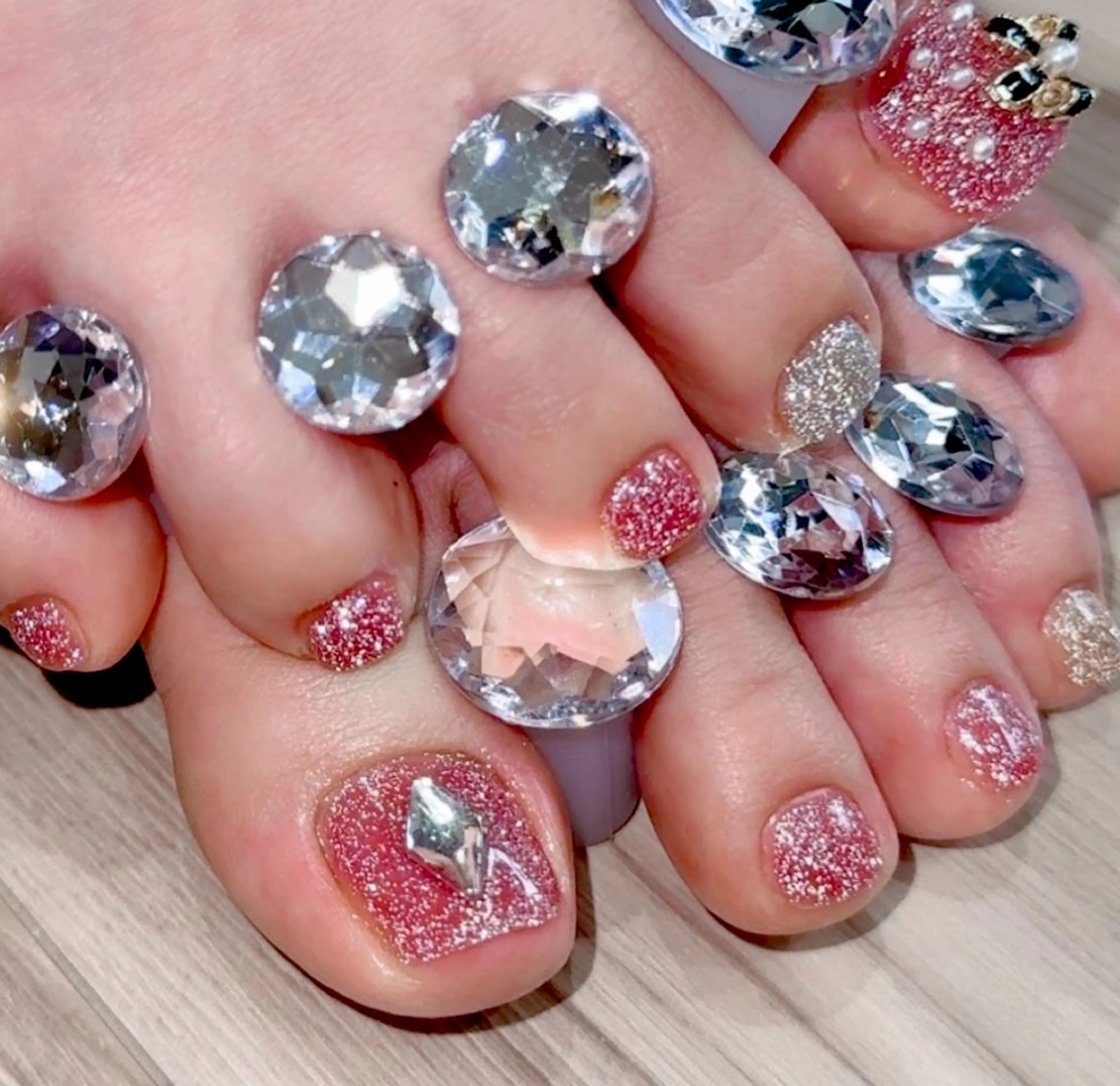 ネイル フットネイル Aylis_nail 最寄駅⇔サロン送迎可のネイルデザイン