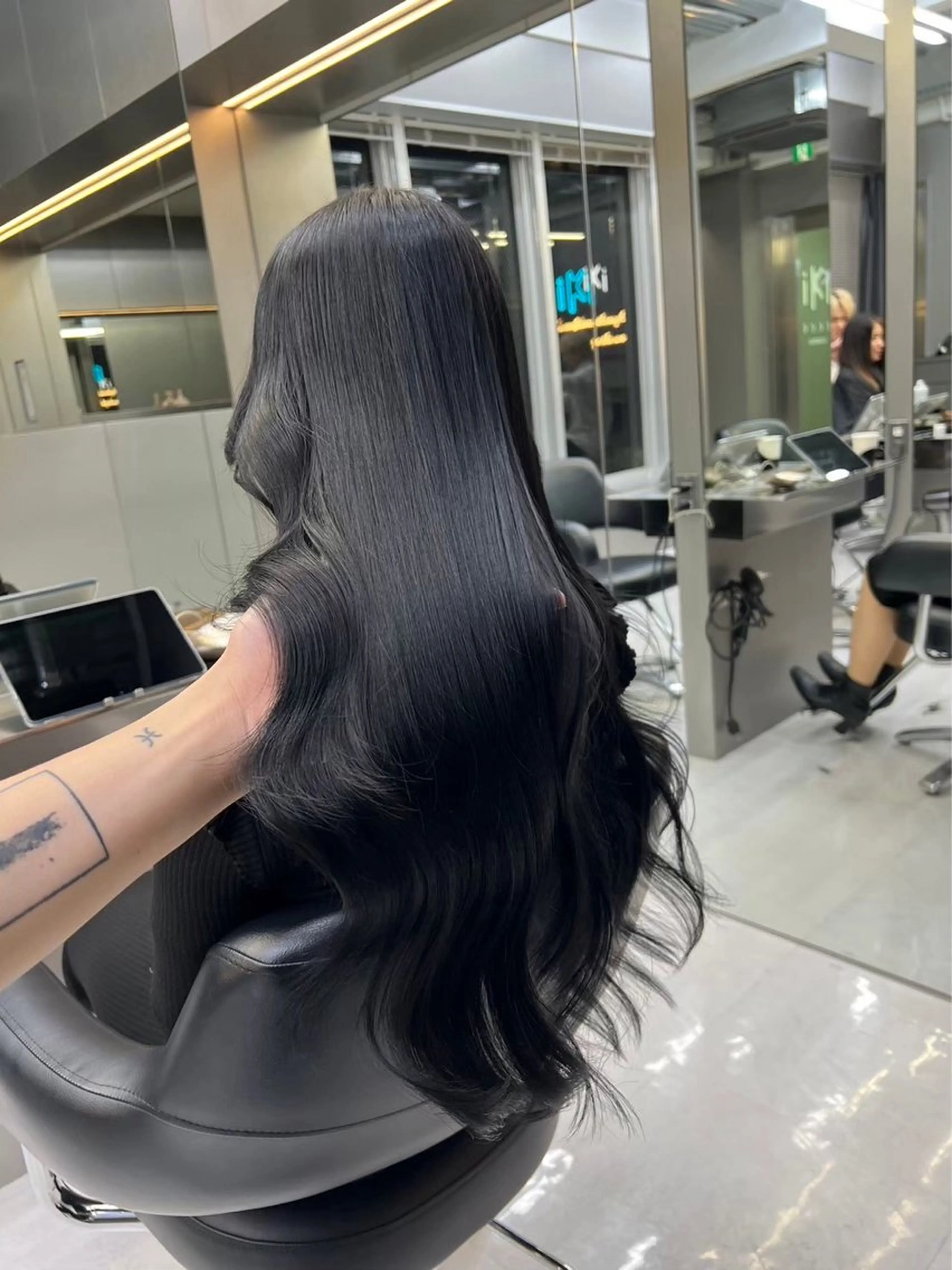 ロング ヘアカラー トリートメント iki omotesando所属・KIRYU SARAのヘアスタイル