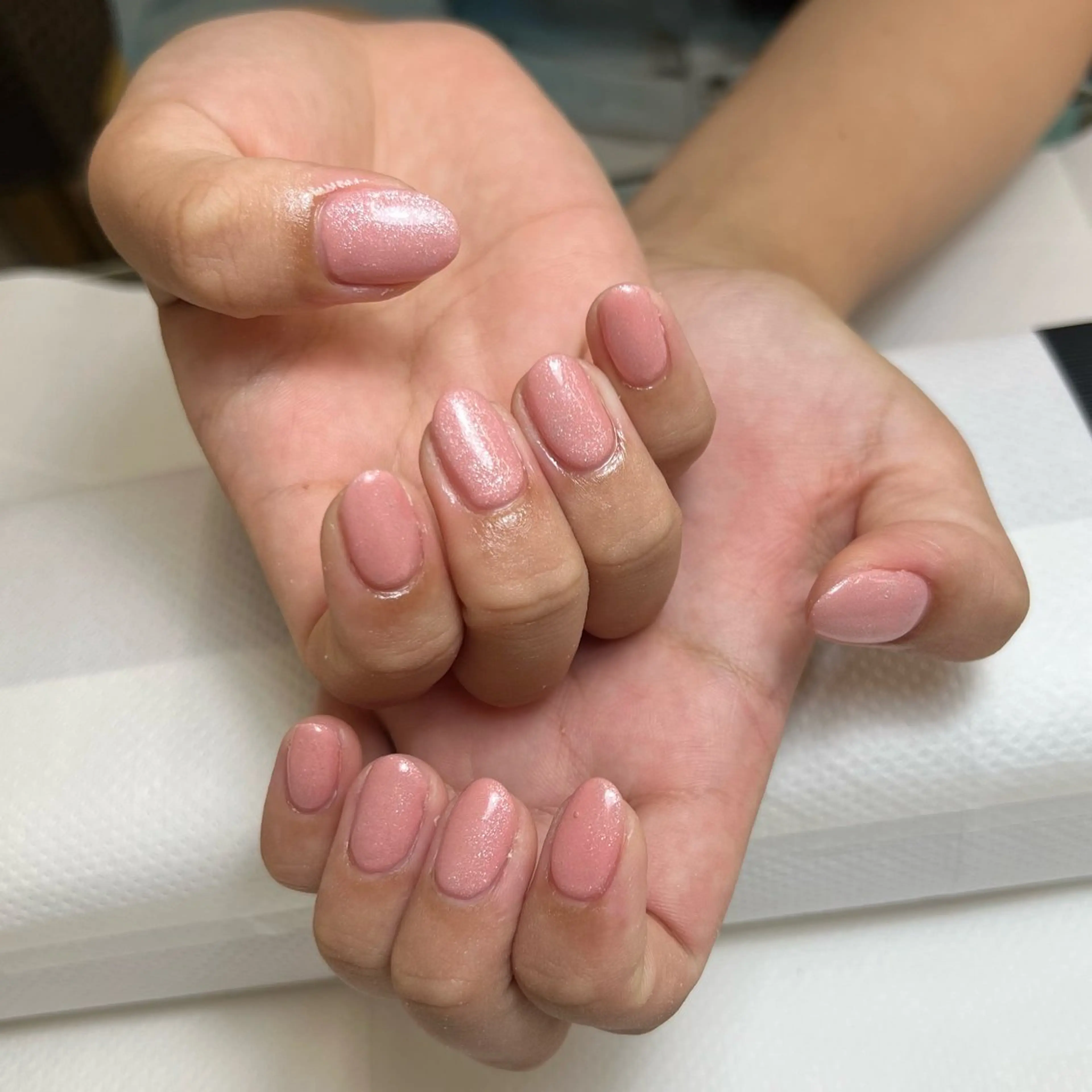 ネイル ラメ(グリッター) ワンカラーネイル ピンク ハンドネイル Nishimura Amiのネイルデザイン