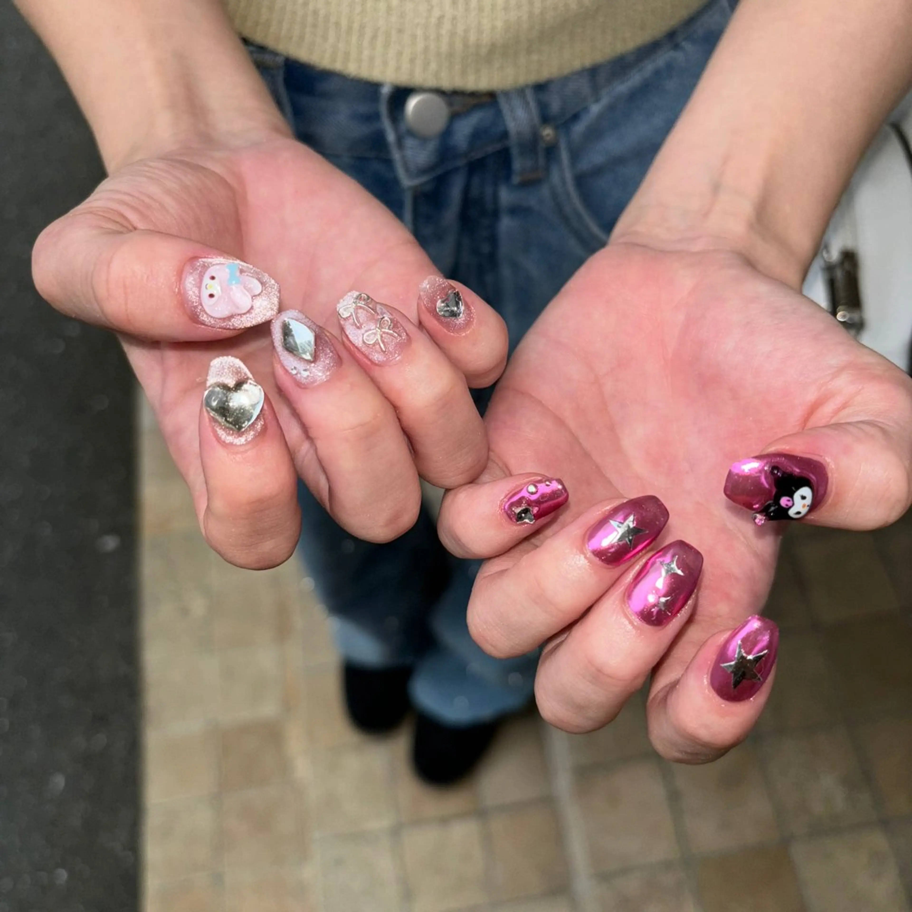 ネイル ミラーネイル ピンク ハンドネイル 荒巻 めいのネイルデザイン