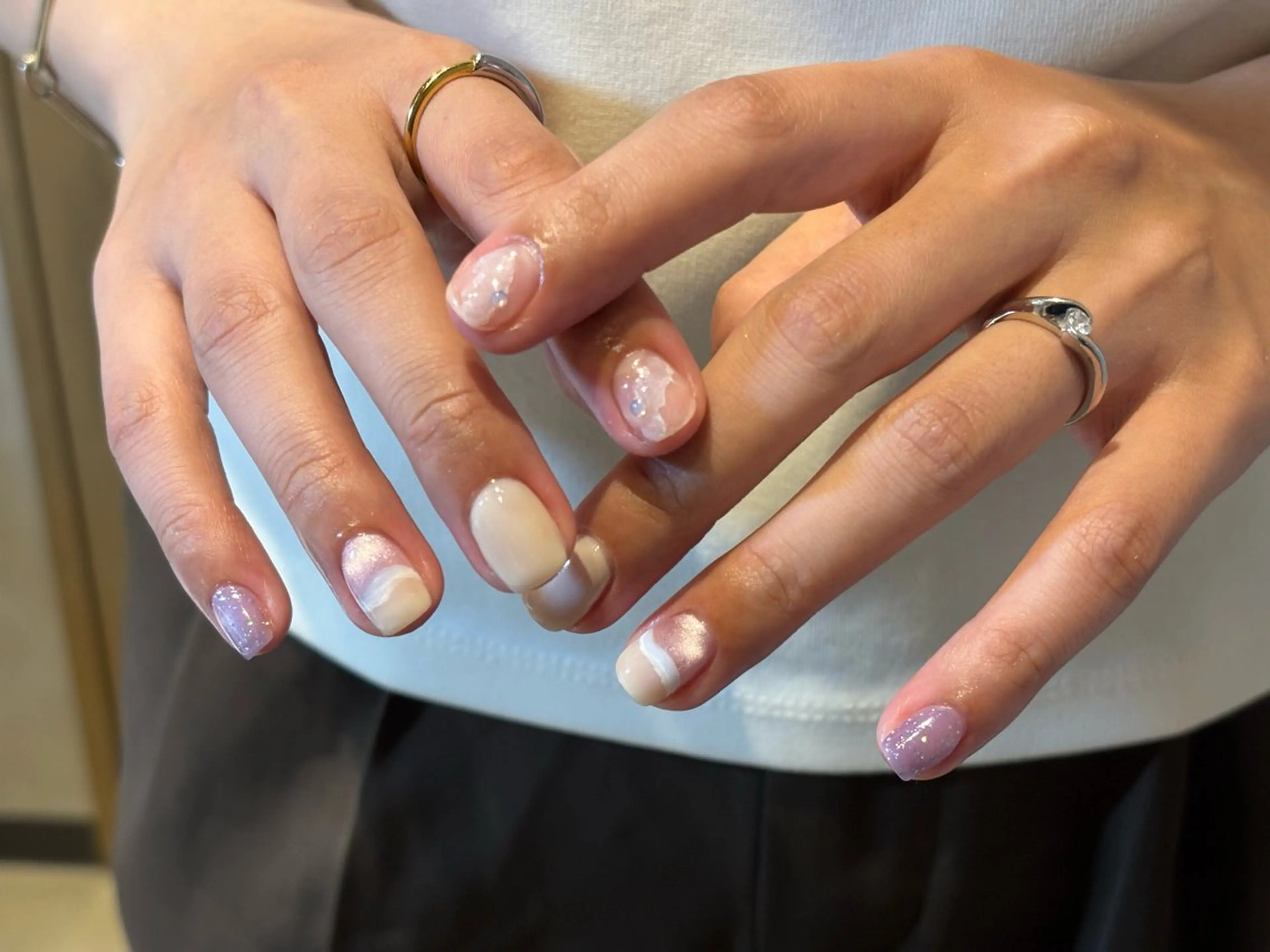 ネイル キラキラネイル 韓国ネイル ワンホンネイル ハンドネイル peach nail ayakaのネイルデザイン