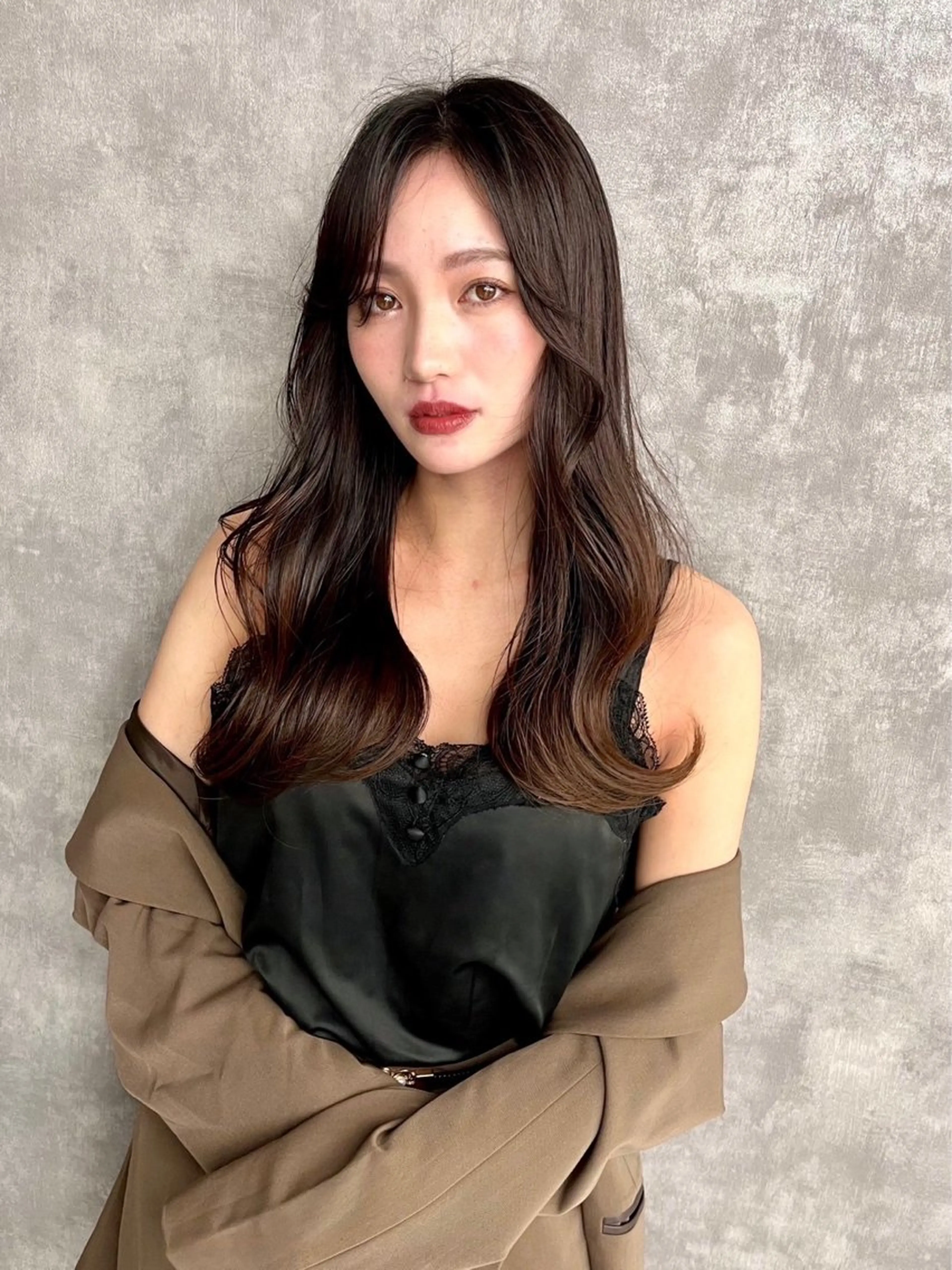 ロング カラー カット ヘアカラー トリートメント ヘアセット ハイトーン×韓国ヘア 💍tiam💍のヘアスタイル