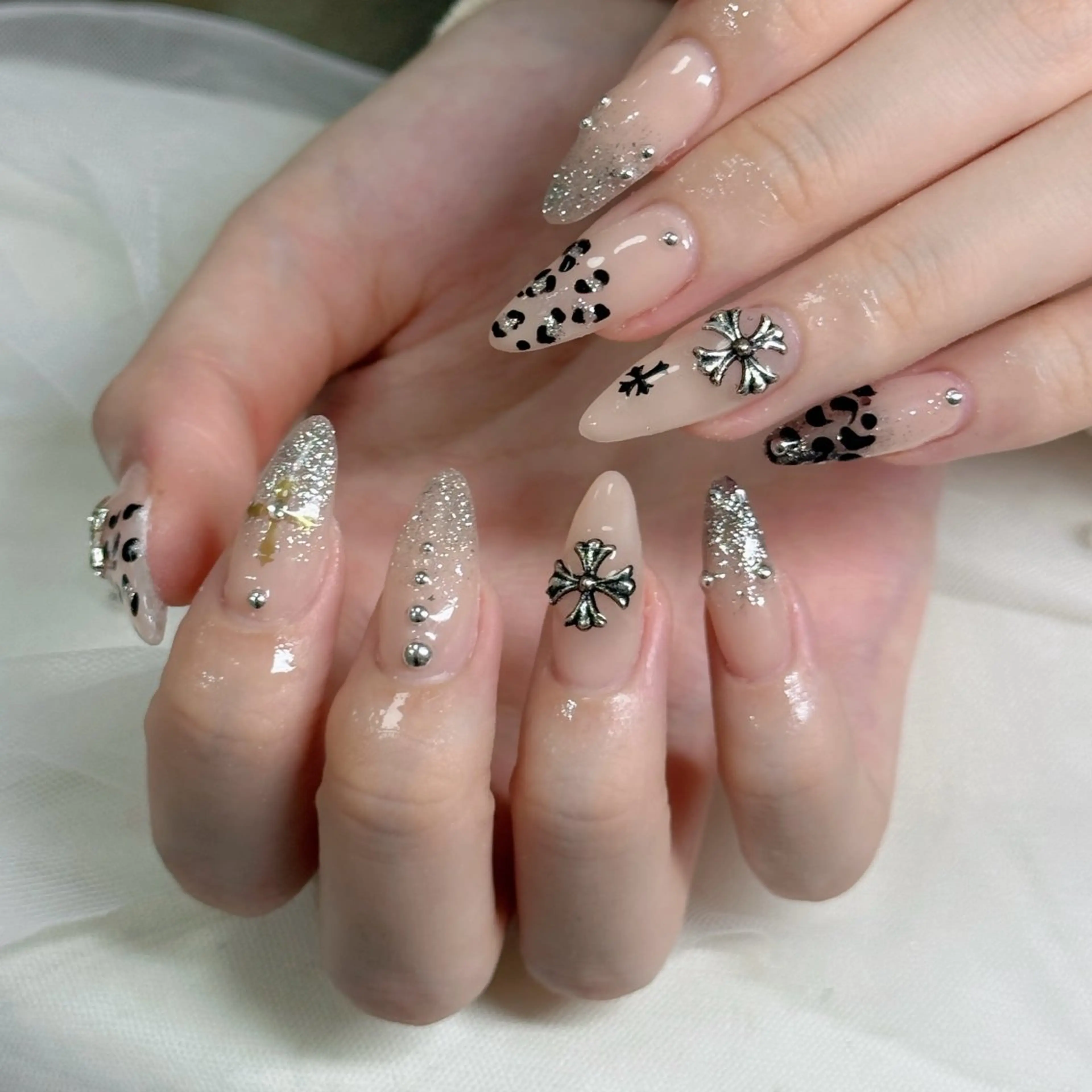 ネイル フットネイル フレンチネイル グラデーション 韓国ネイル ロングネイル ハンドネイル Hani Nail Salonのネイルデザイン