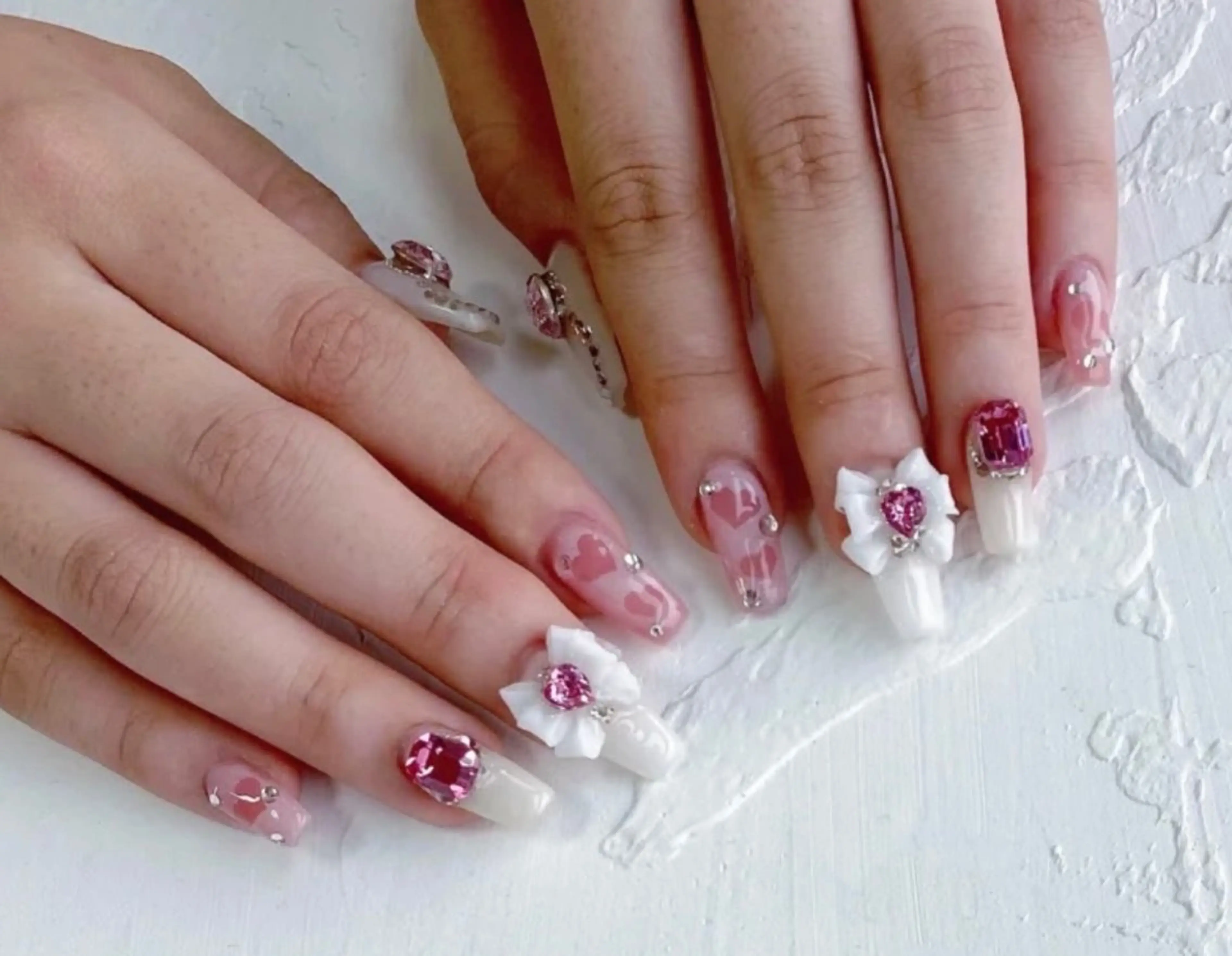 ネイル 💅E•U•B NAIL🌹所属・横浜市中区曙町 ネイルE·U·Bのネイルデザイン