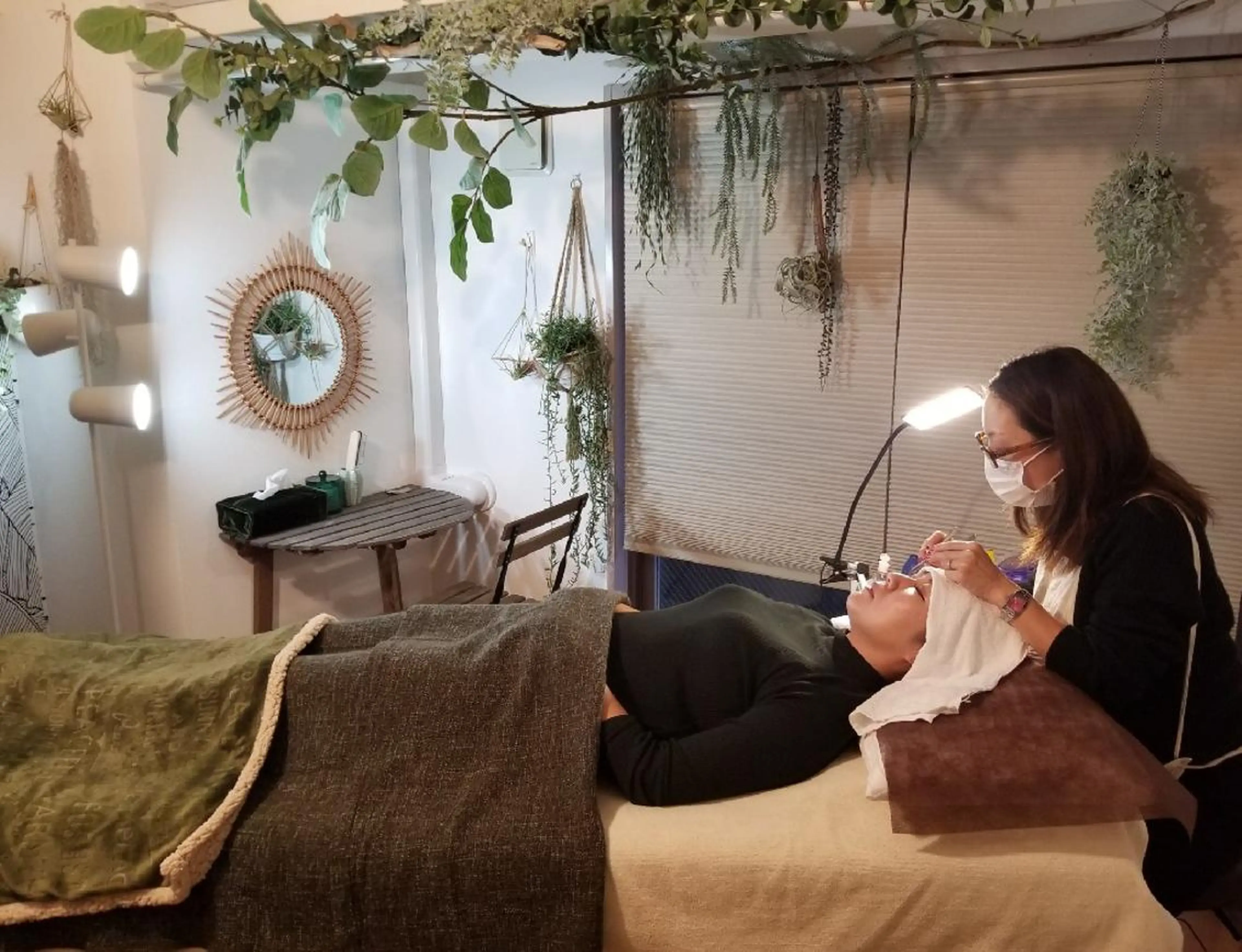 U_la所属・U_la [ウーラ] 片岡の眉毛・アイブロウイメージ