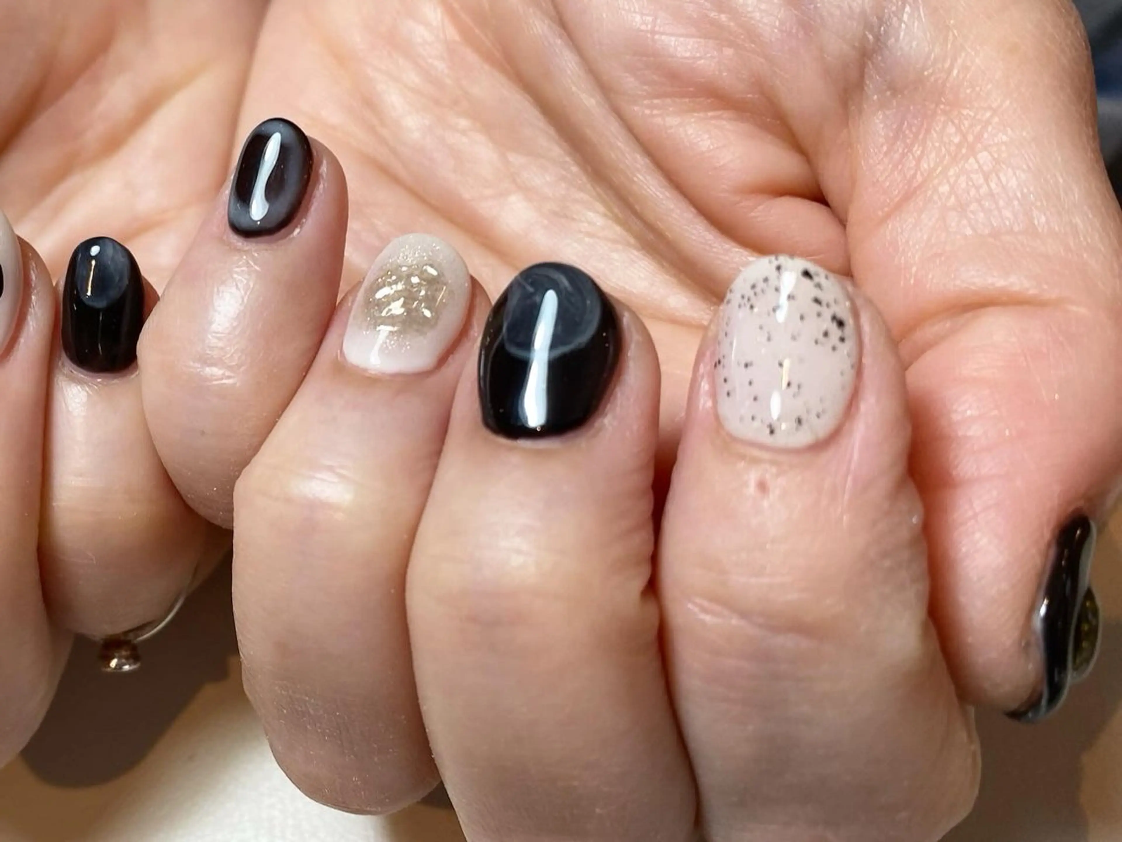 ネイル ニュアンスネイル scre as Etelのネイルデザイン