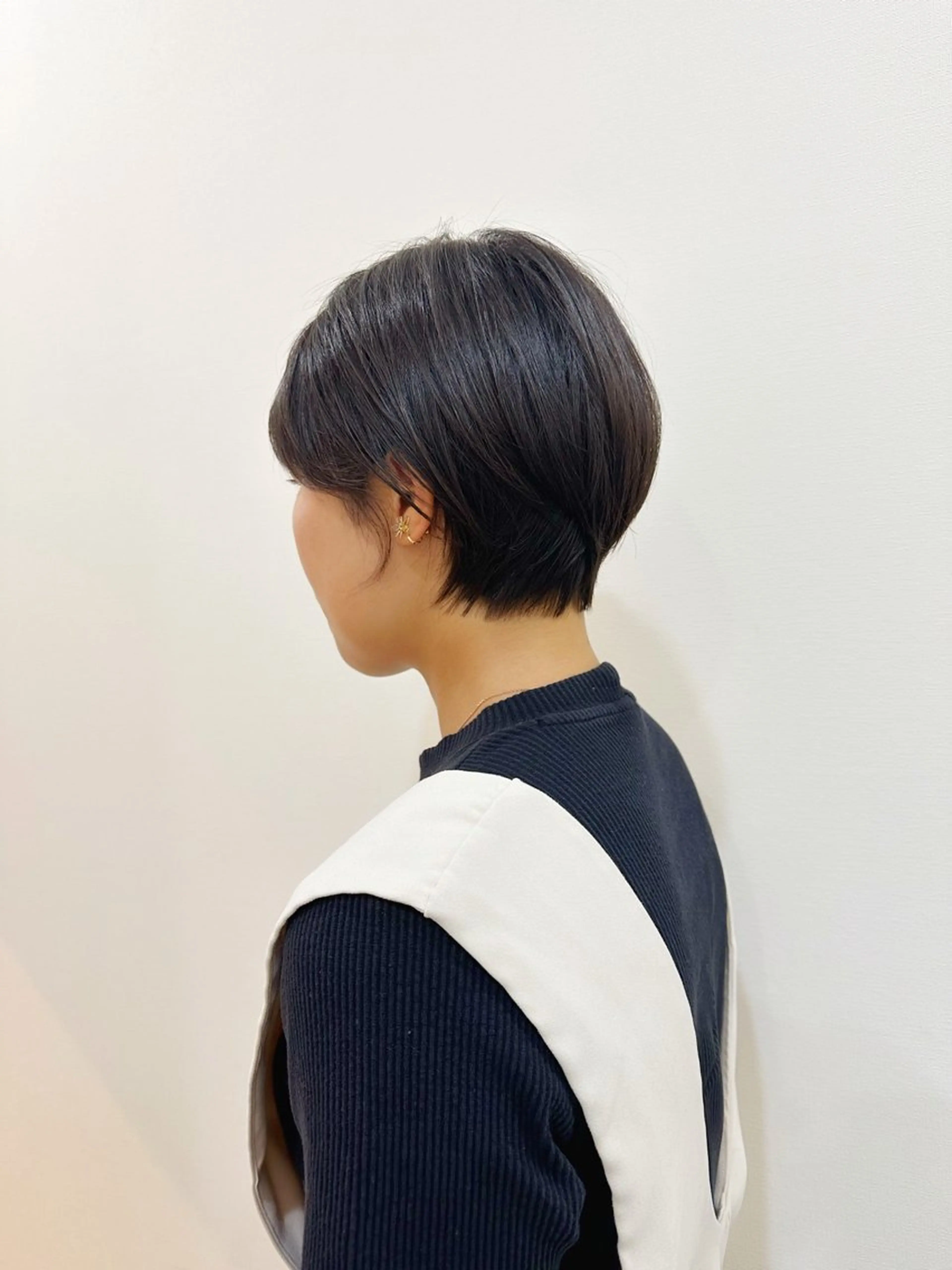 ショート カラー ショートボブ ハンサムショート 透明感カラー グレージュ ボブ カット トリートメント newline銀座所属・銀座ショート/ 大人ショート/金子涼のヘアスタイル