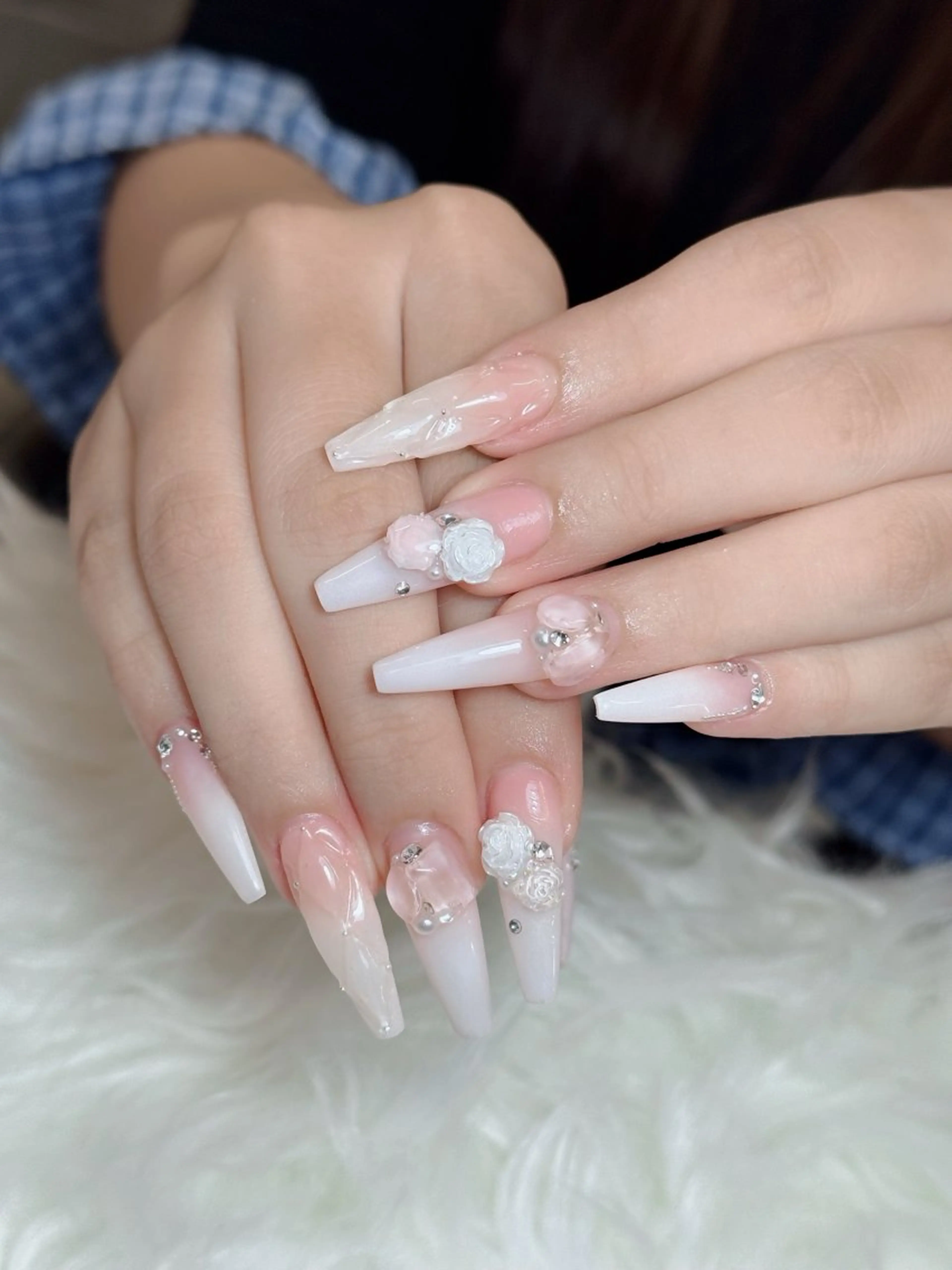 ネイル オーロラネイル チークネイル フットネイル フレンチネイル ハロウィン ハンドネイル Lumi Nail 新大久保3‘のネイルデザイン