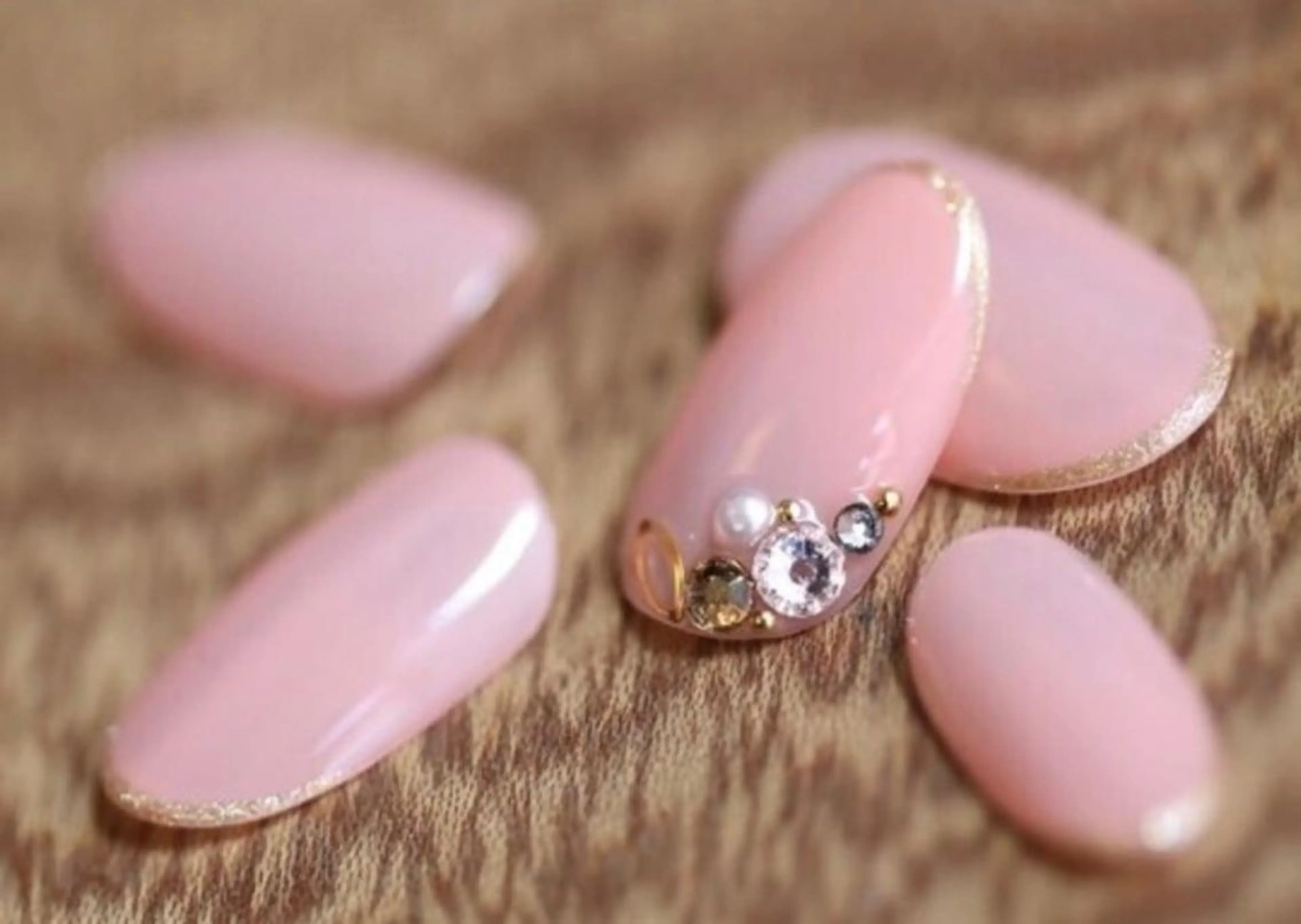 ネイル アートネイル ストーンネイル ARCHE-OSAKA 心斎橋店所属・ARCHE 心斎橋 常塚のヘアスタイル