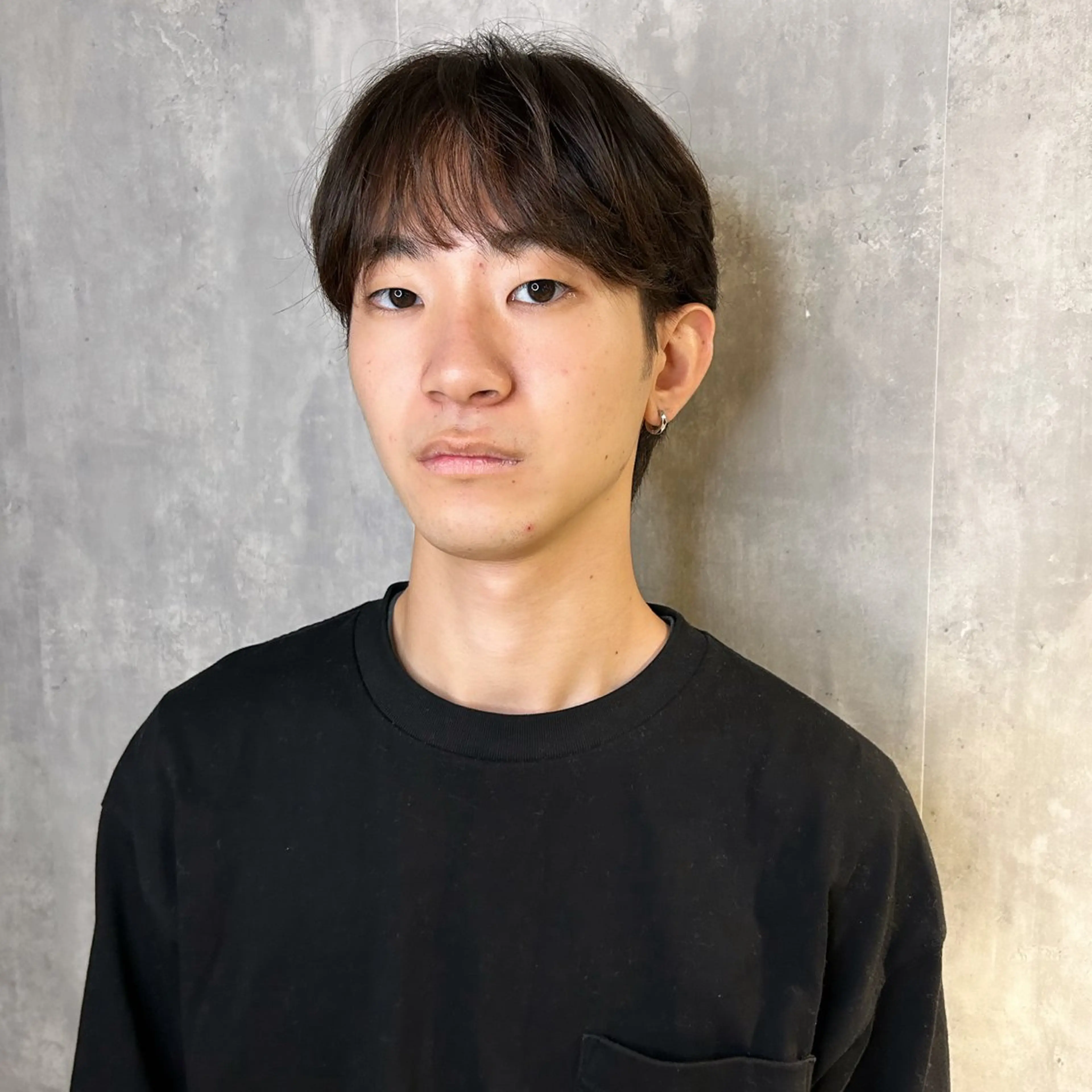 ショート メンズ センターパート ダウンパーマ メンズ韓国風 マッシュ メンズパーマ カット パーマ フェザーパーマ癖毛 曲がる縮毛矯正森岡のヘアスタイル