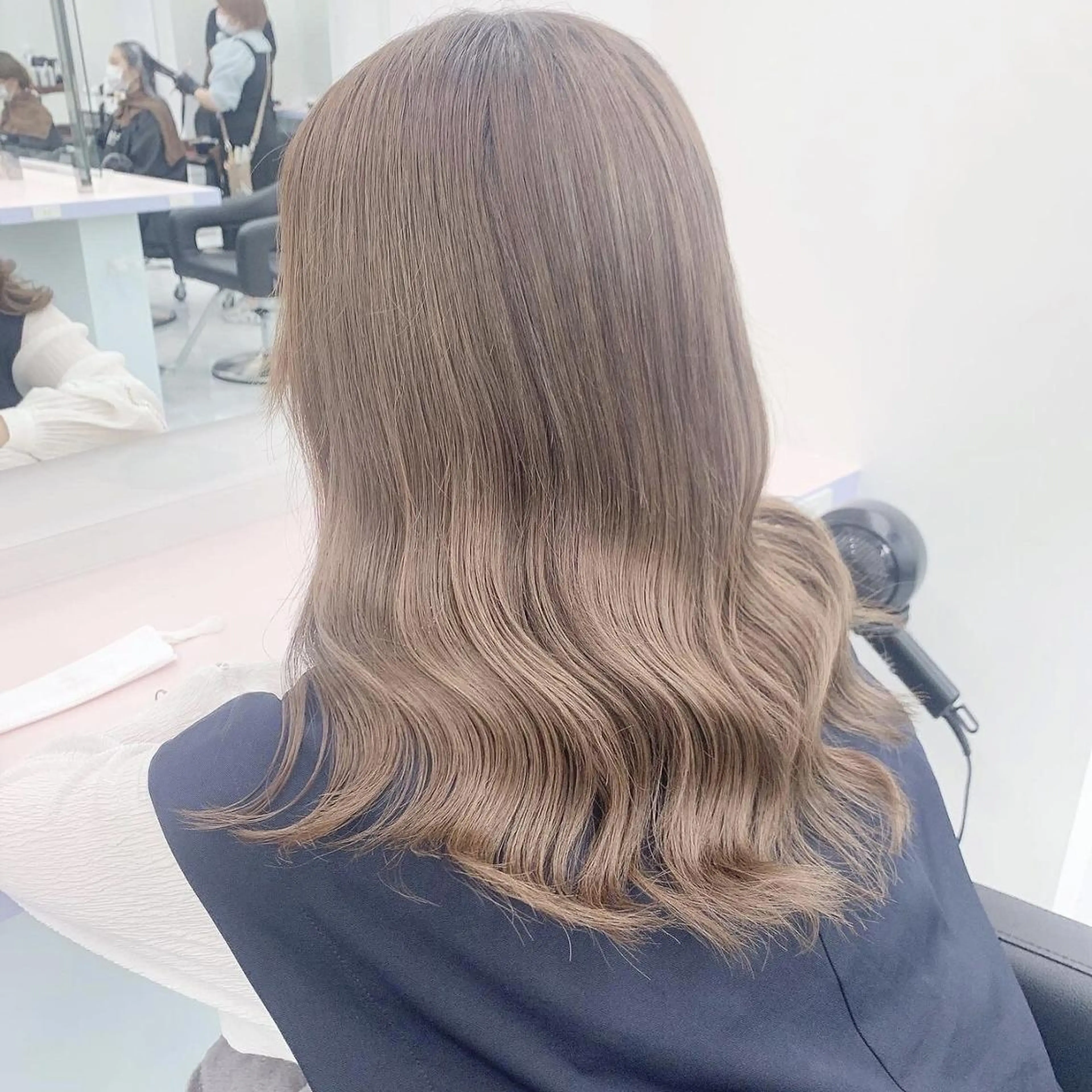 ミディアム カラー ベージュ‎/ダブルカ ラー/RINKA🎀のヘアスタイル