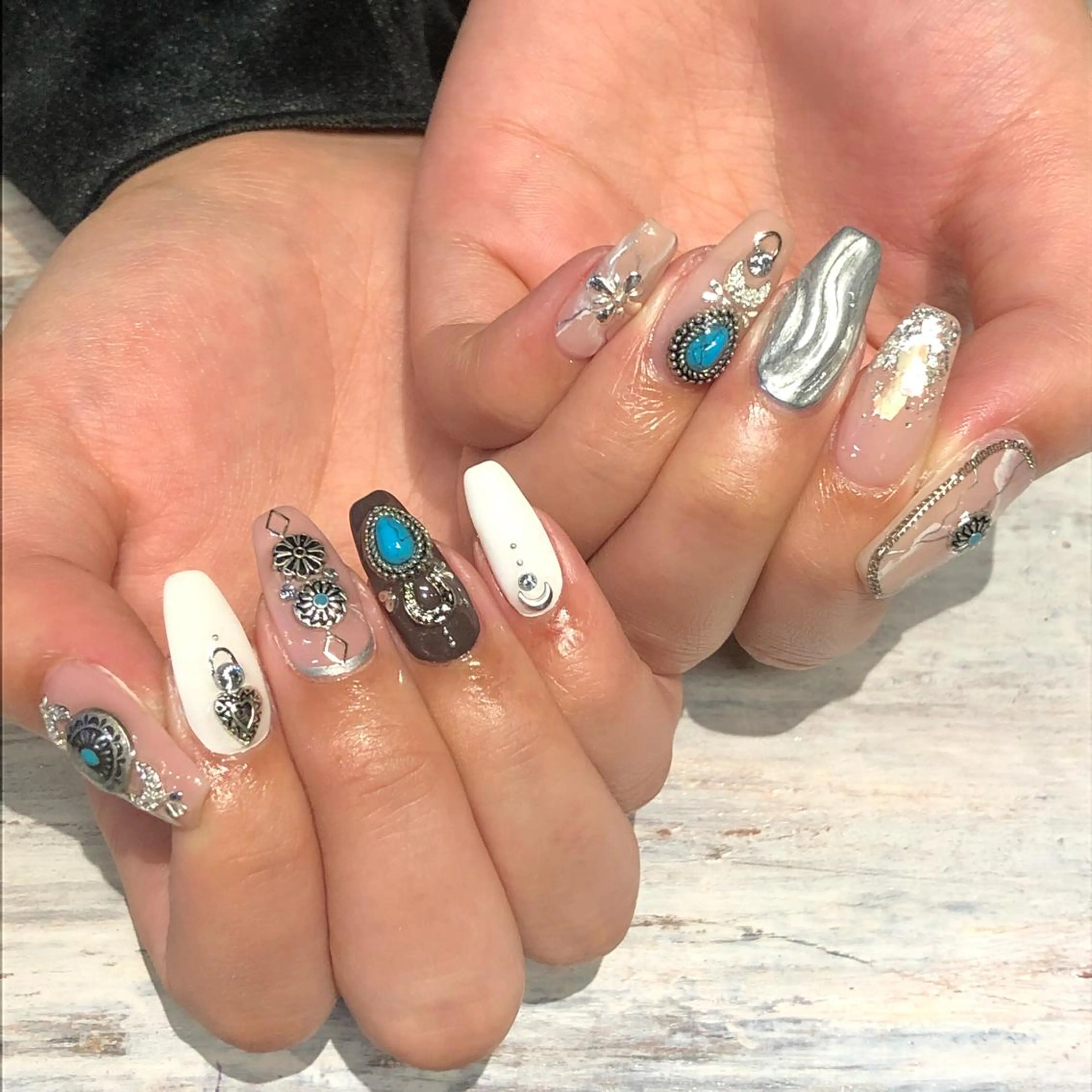 ネイル crestnail所属・小林 束紗のネイルデザイン