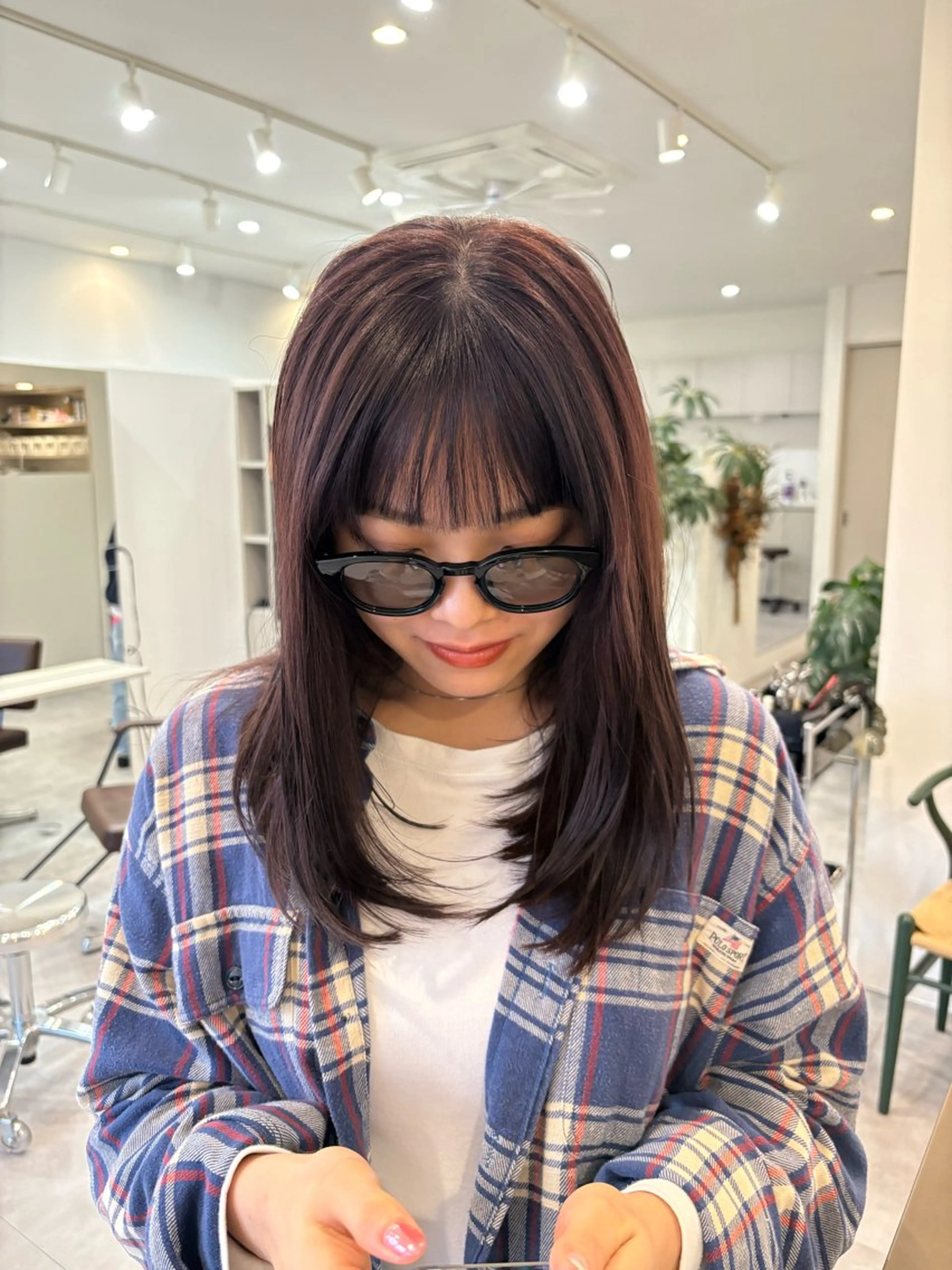 セミロング カラー ラベンダーカラー ヘアカラー YUEN イシイ アミのヘアスタイル